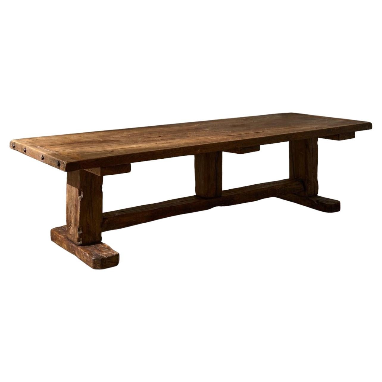 How thick should a dining table be?