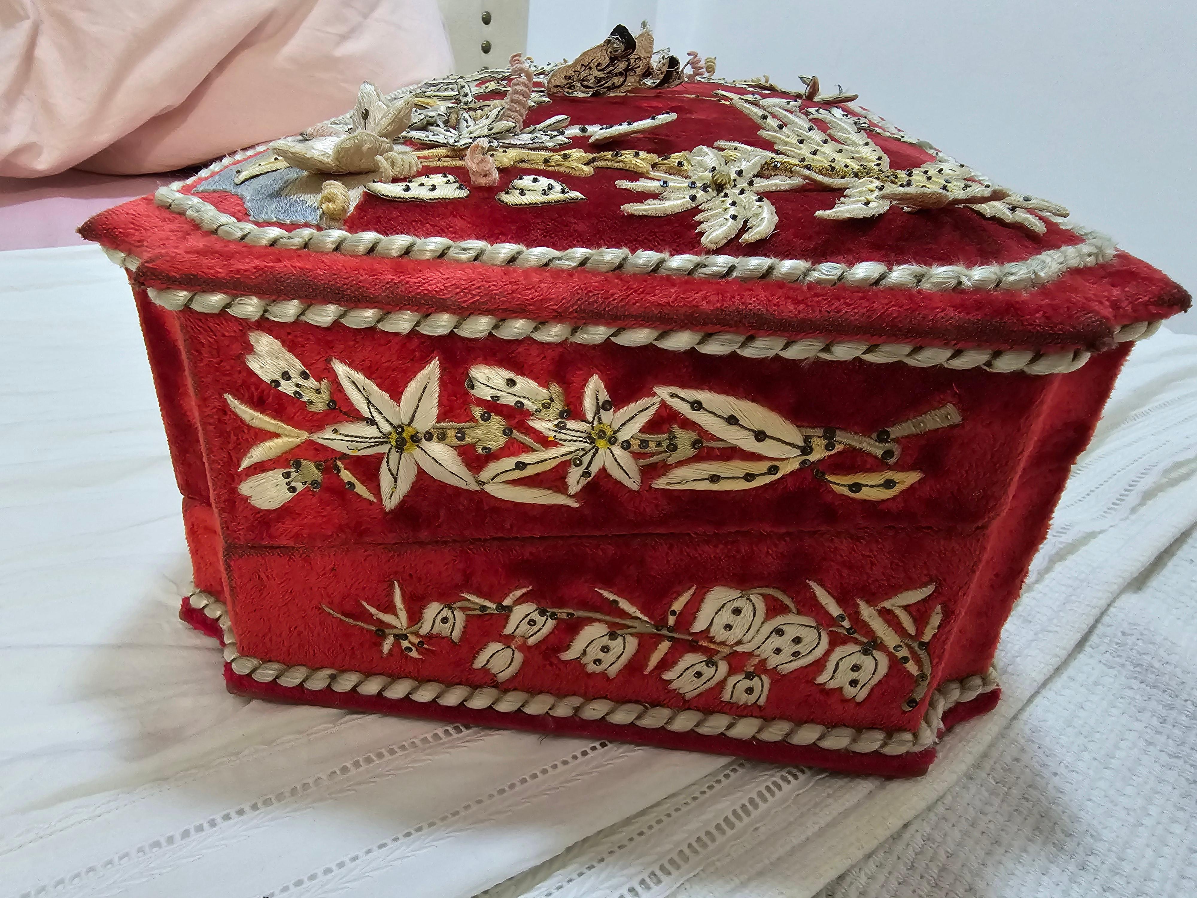 19th Century Solid Silver Baptismal Set For Sale 13