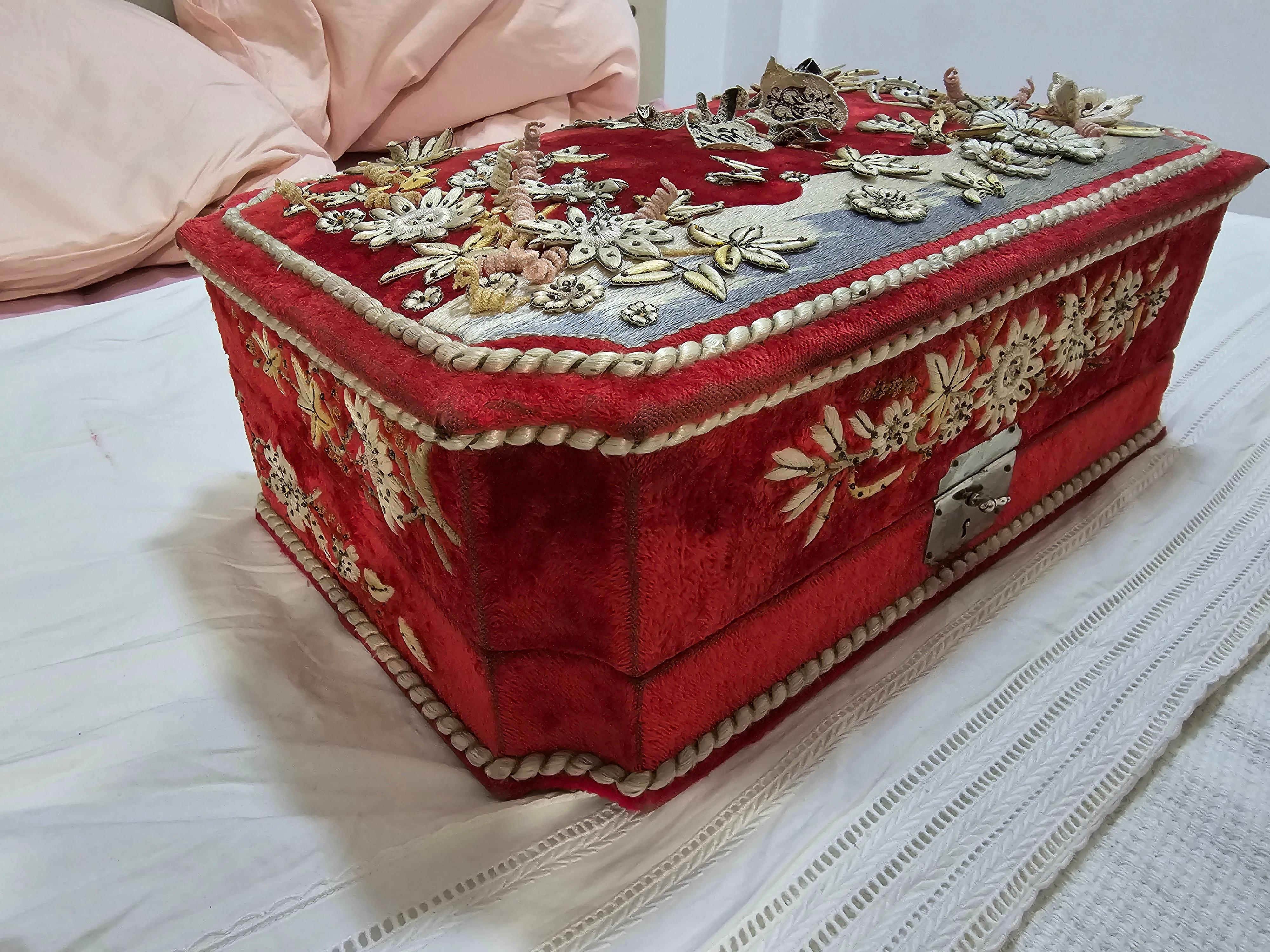 19th Century Solid Silver Baptismal Set For Sale 1