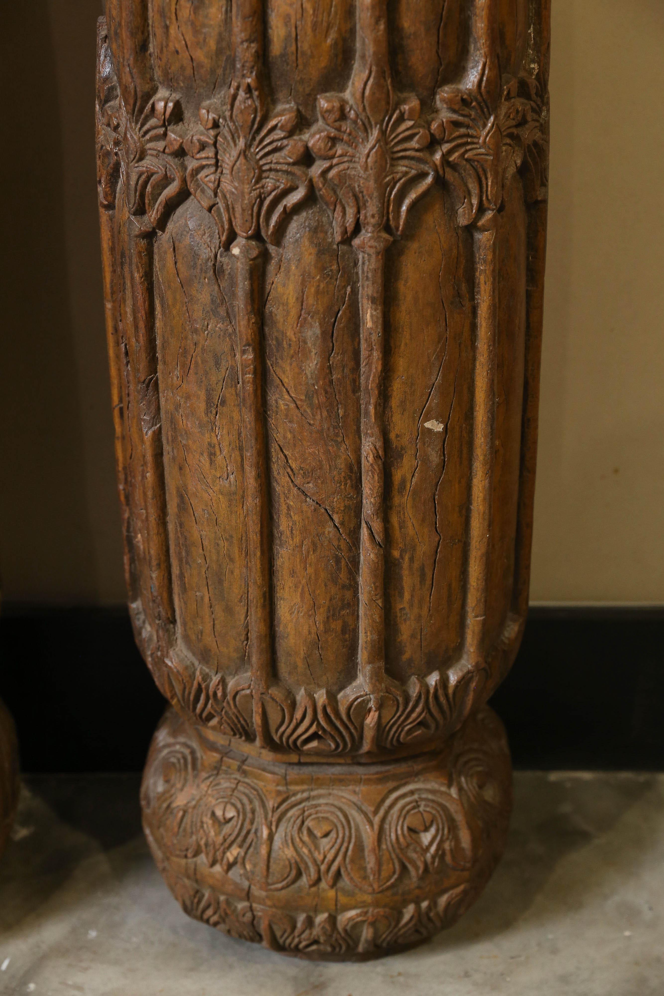 Anglo Raj 19th Century Solid Teak Wood Indoor Shaped Columns from Chettinad in South India For Sale