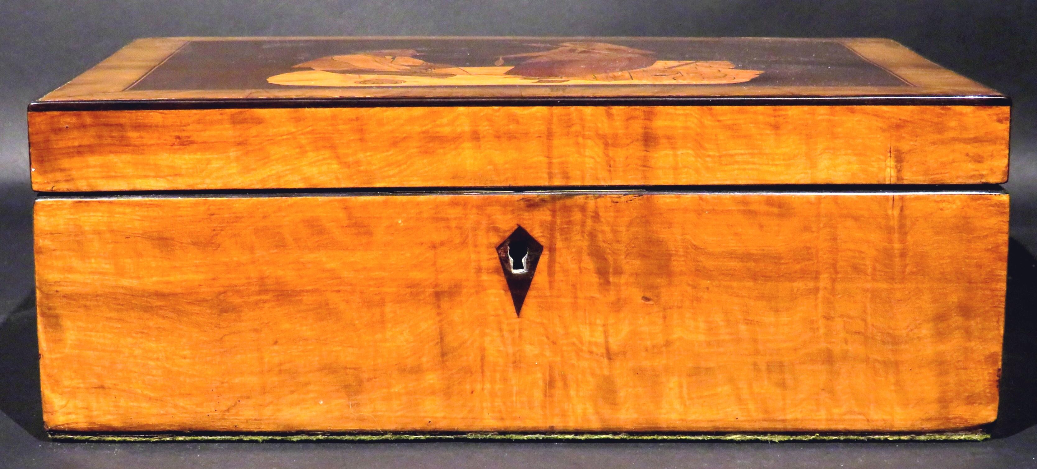19. Jahrhundert Sorrento Intarsien-Schmuckkästchen / Trinket Box, Italien um 1880 (Marketerie) im Angebot
