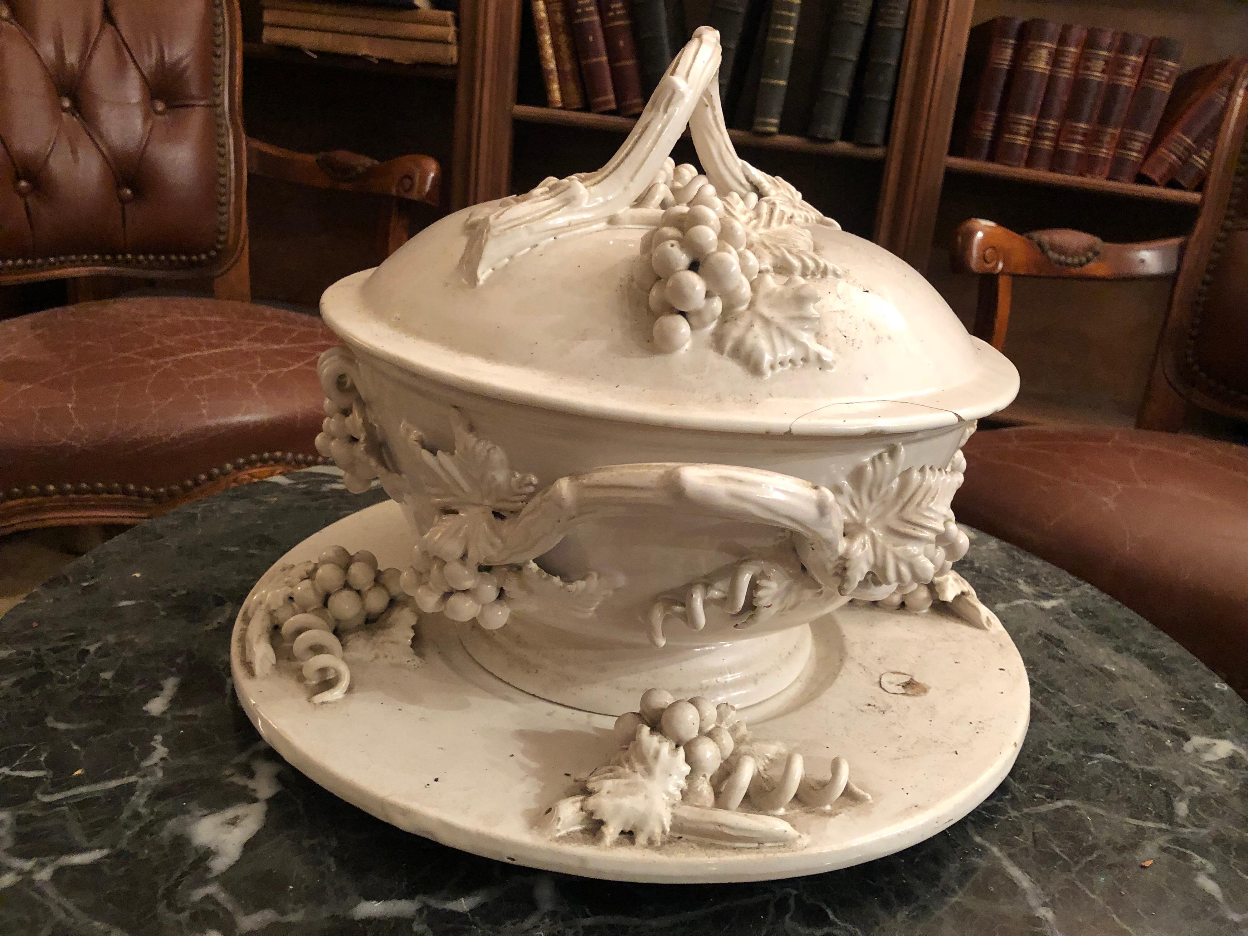 19th Century Soup Porcelain Tureen, Paris Lidded Grapes , France 5