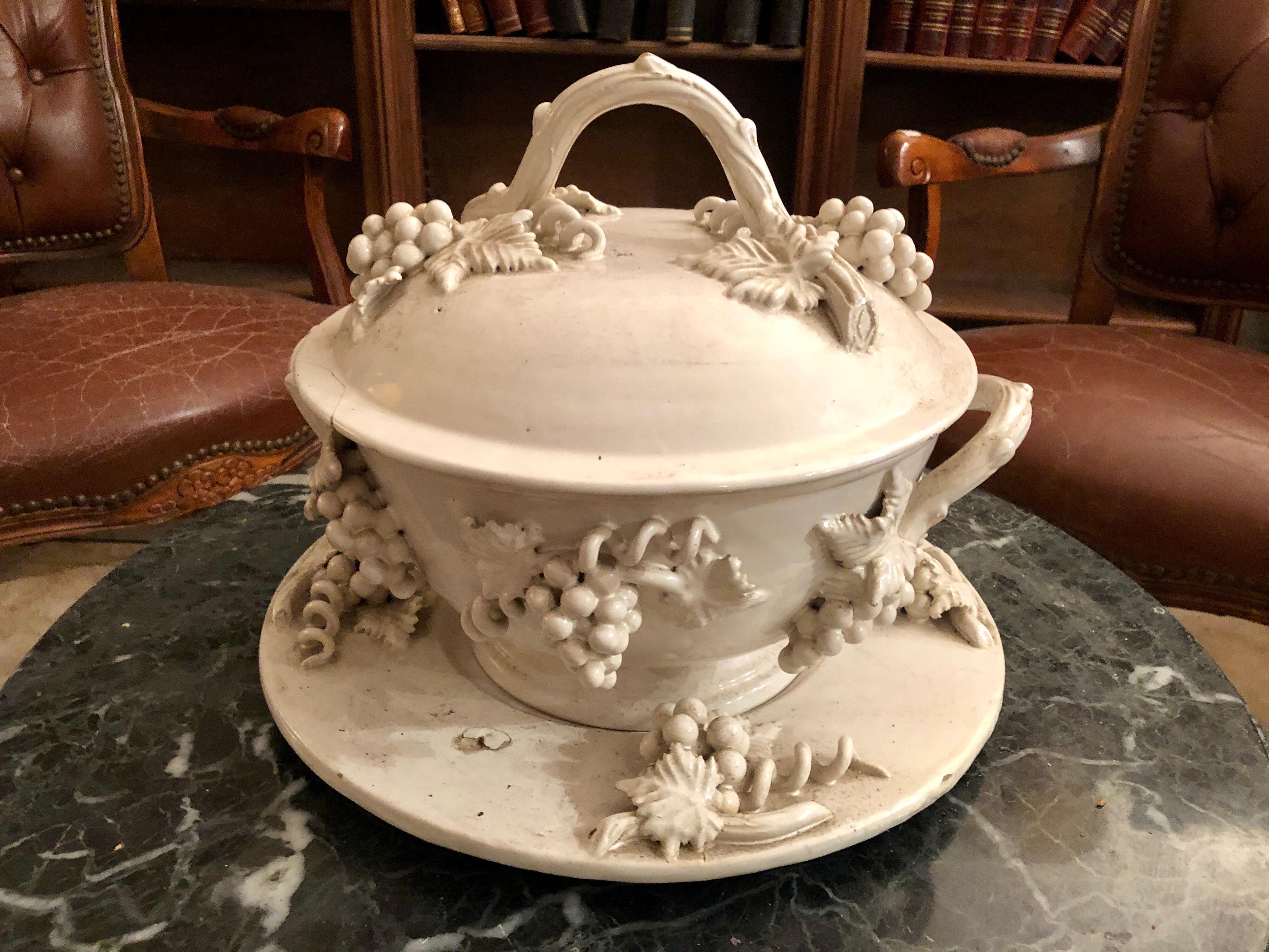 Beautiful 19th century soup set of two, Paris Lidded Porcelain tureen grape details, France.
