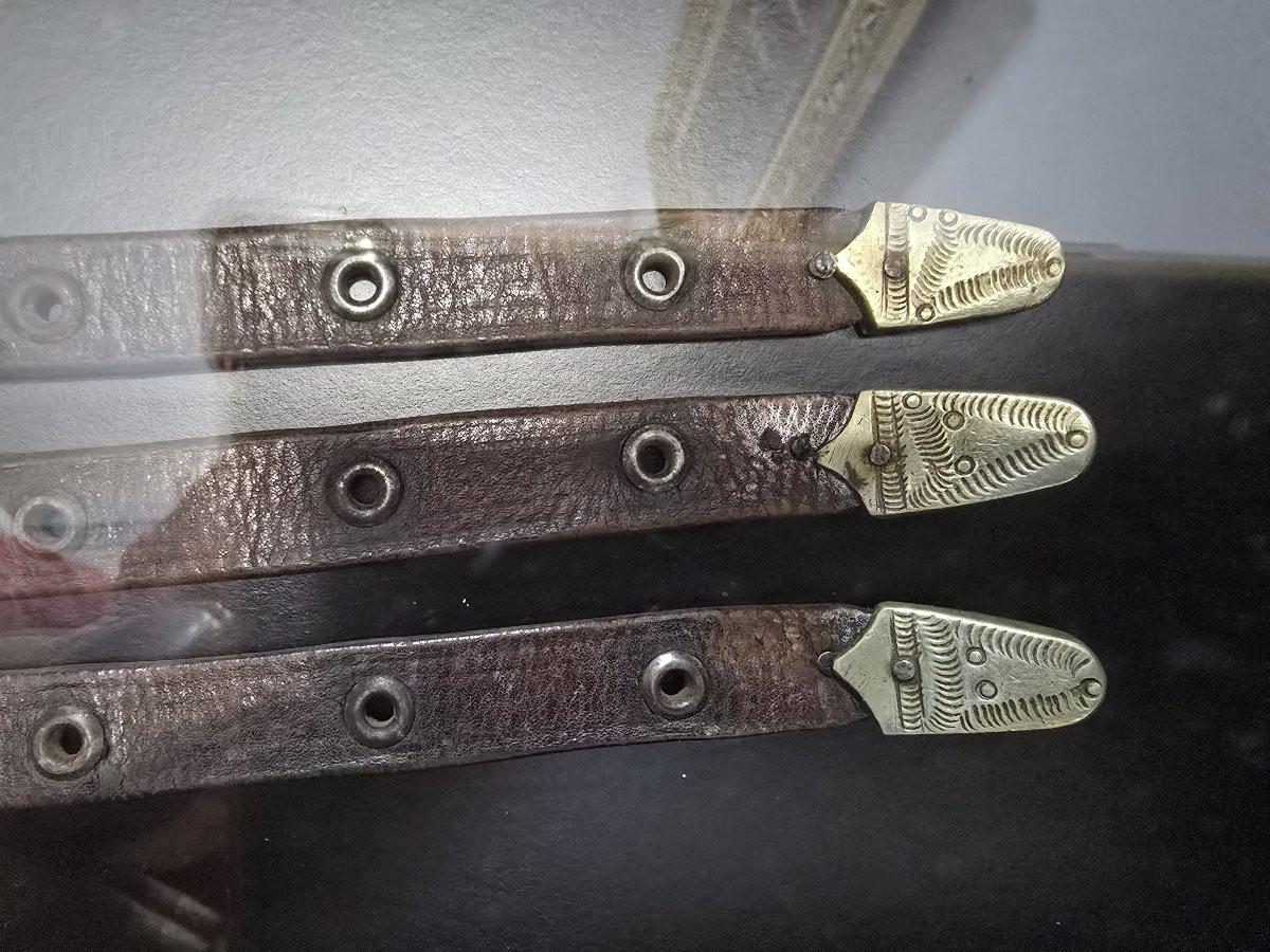19th Century South American Colonial Silver and Leather Belt – Framed In Good Condition For Sale In Madrid, ES