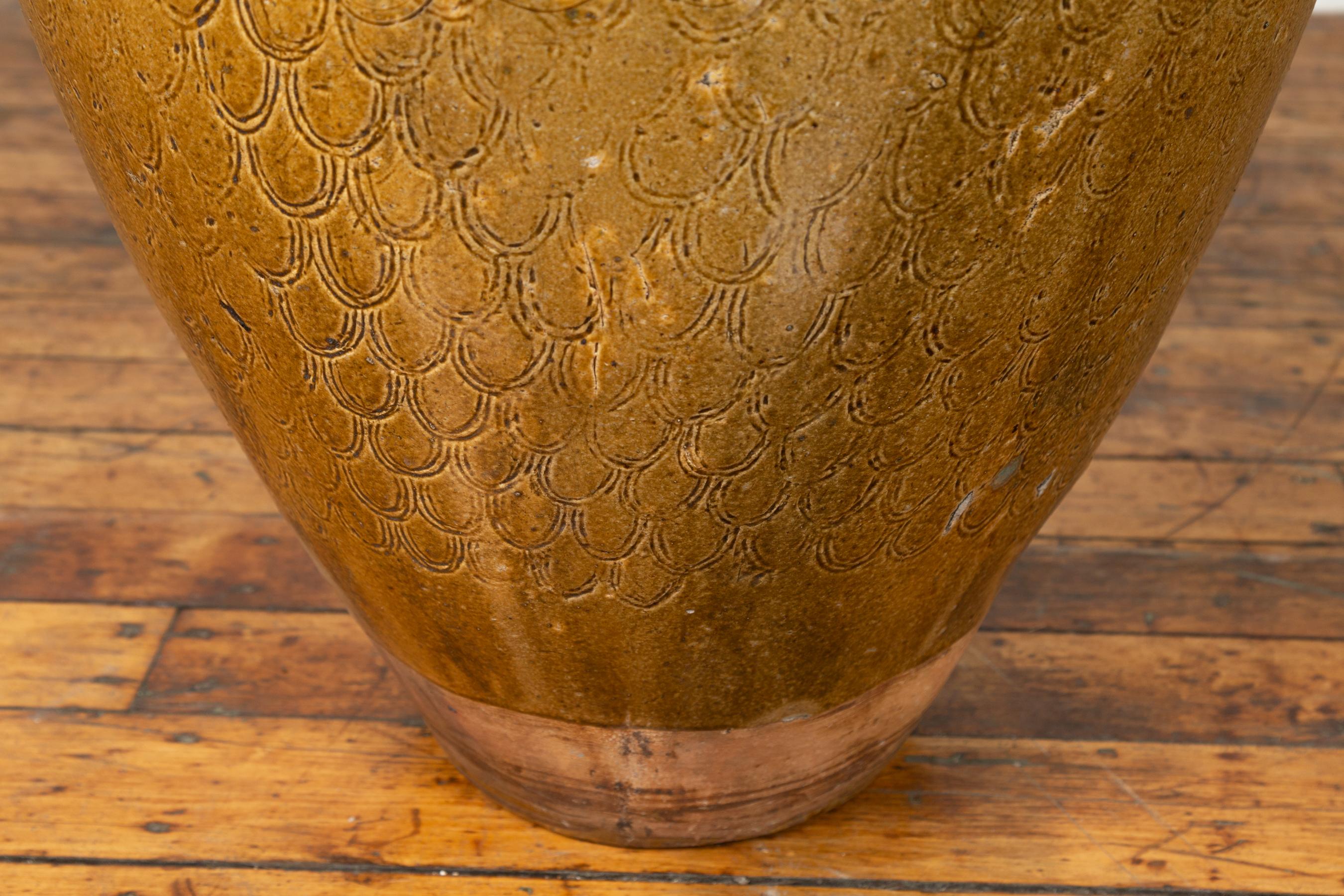 19th Century South-Eastern Martaban Water Jar with Dragon Motifs and Handles For Sale 2