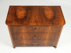 19th Century Southern German Biedermeier Chest Of Drawers, Walnut, circa 1835