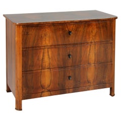19th Century Southern German Biedermeier Chest Of Drawers, Walnut, circa 1835 19th Century Southern German Biedermeier Chest Of Drawers, Walnut, circa 1835