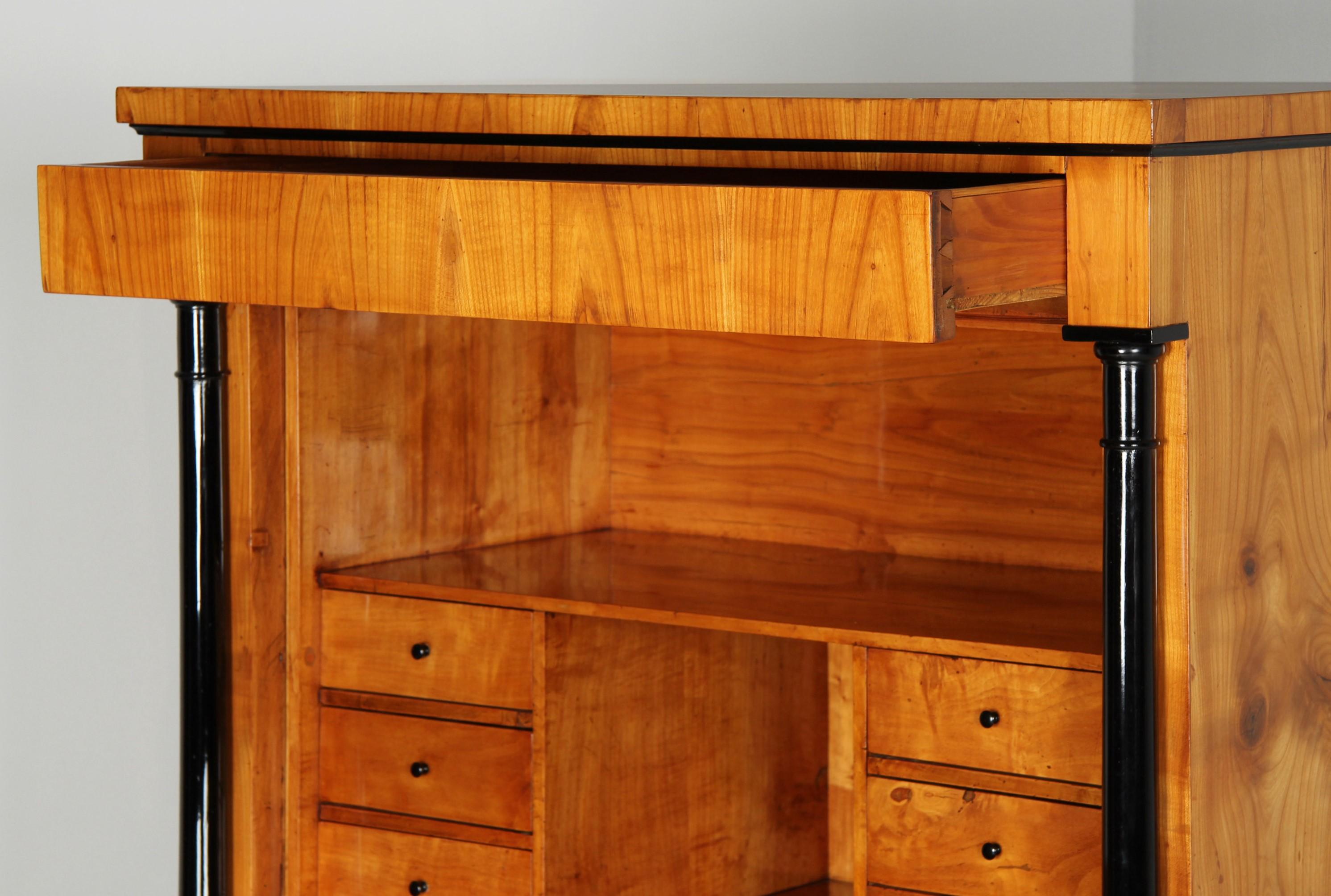 19th Century Southern German Secretaire, Cherry, Biedermeier circa 1830 For Sale 4