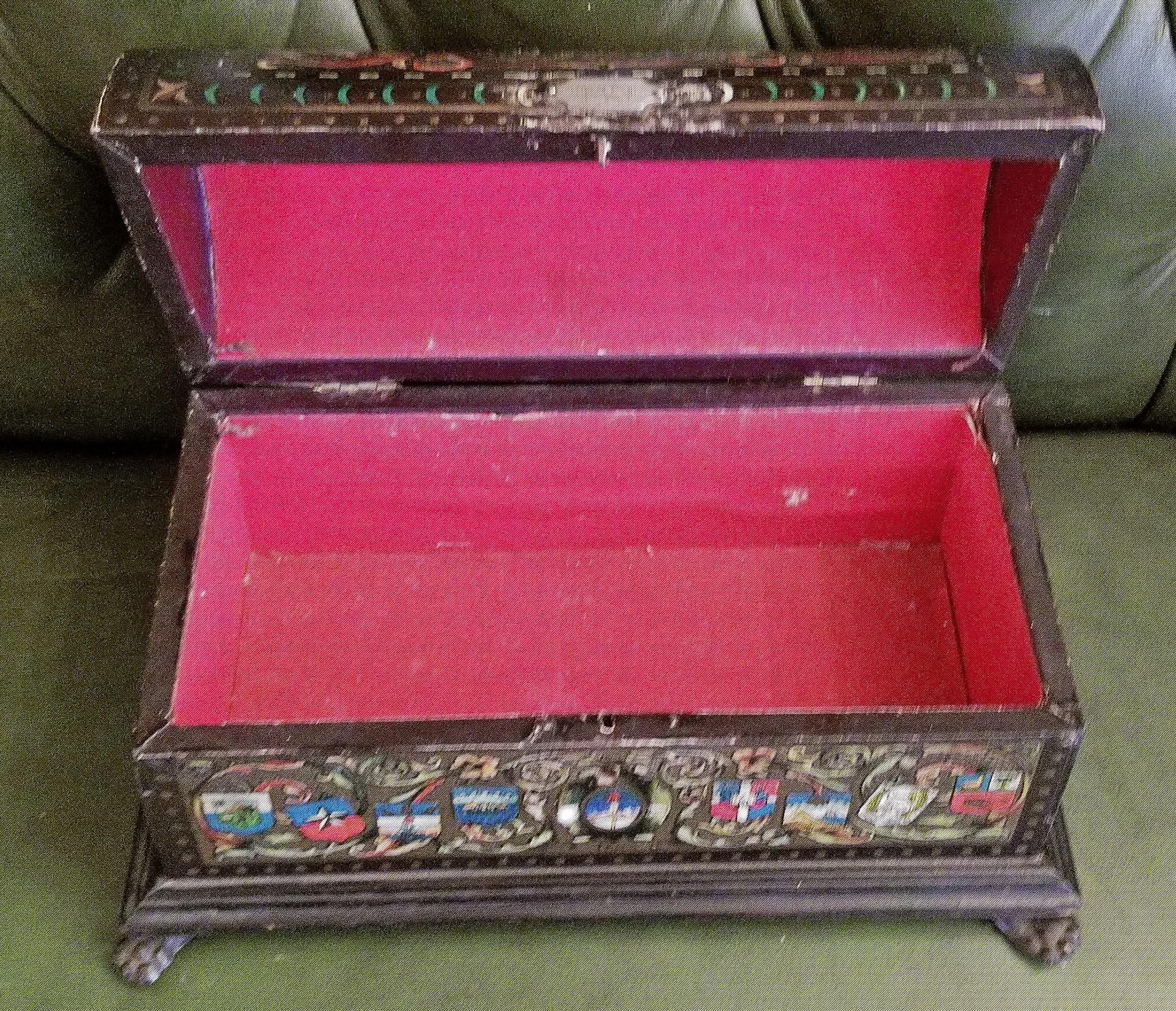 19th Century Spanish and South American Toledo Papier Mache Trinket Box 4