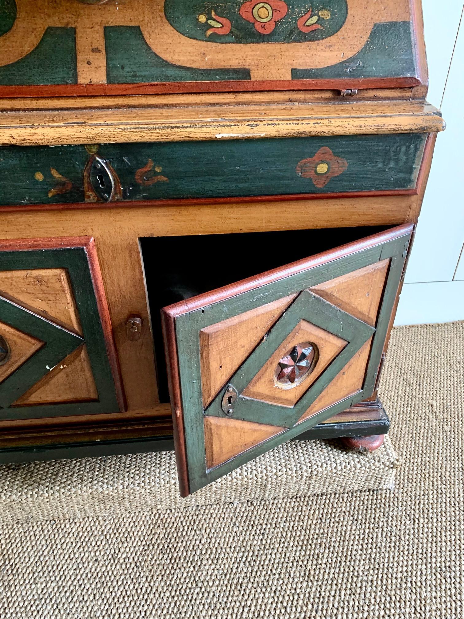 19th Century Spanish Aragonese Bookcase Cupboard, Carved Polychrome Pine Wood For Sale 7