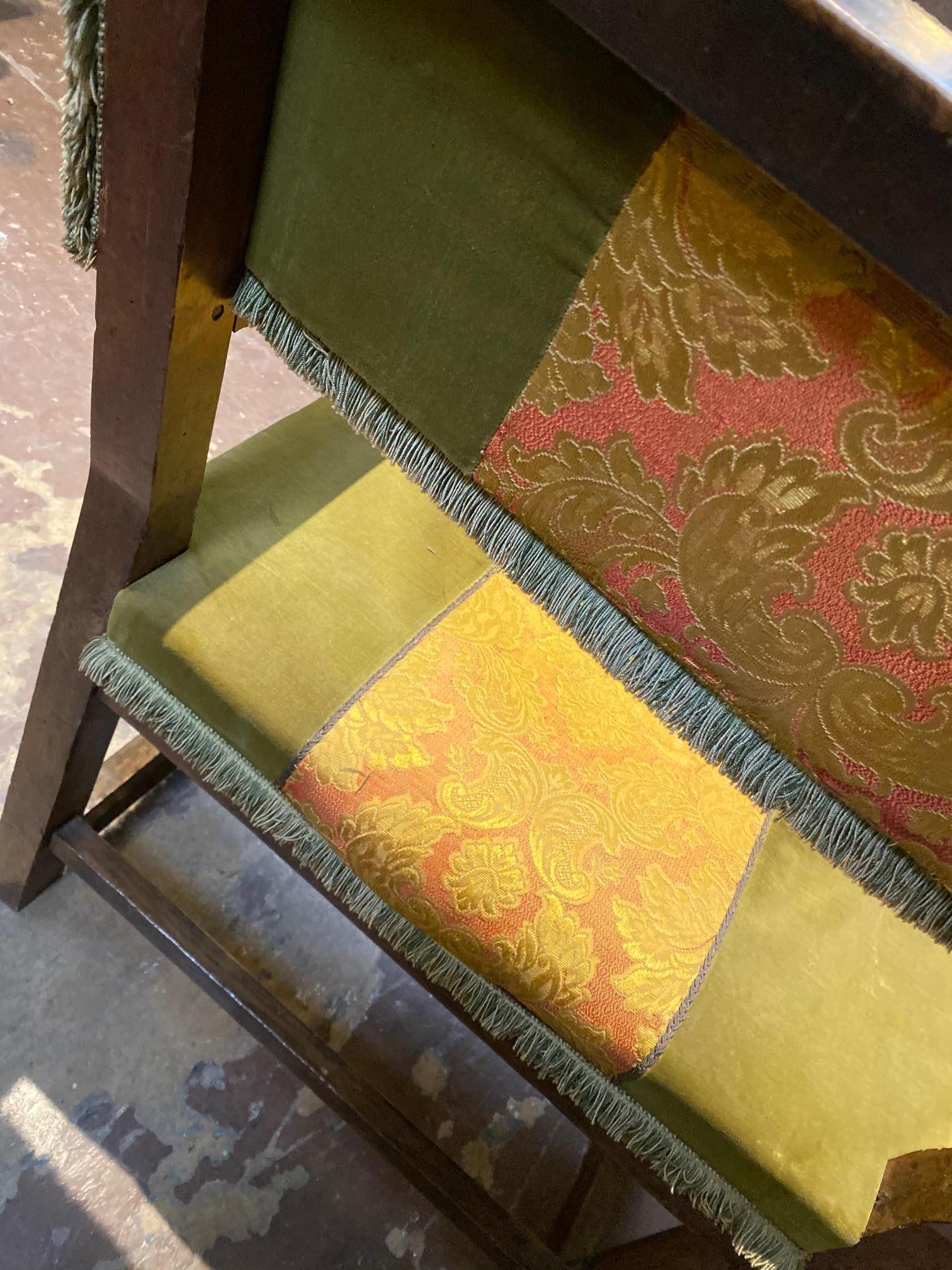 Fauteuil espagnol du 19ème siècle en vente 2