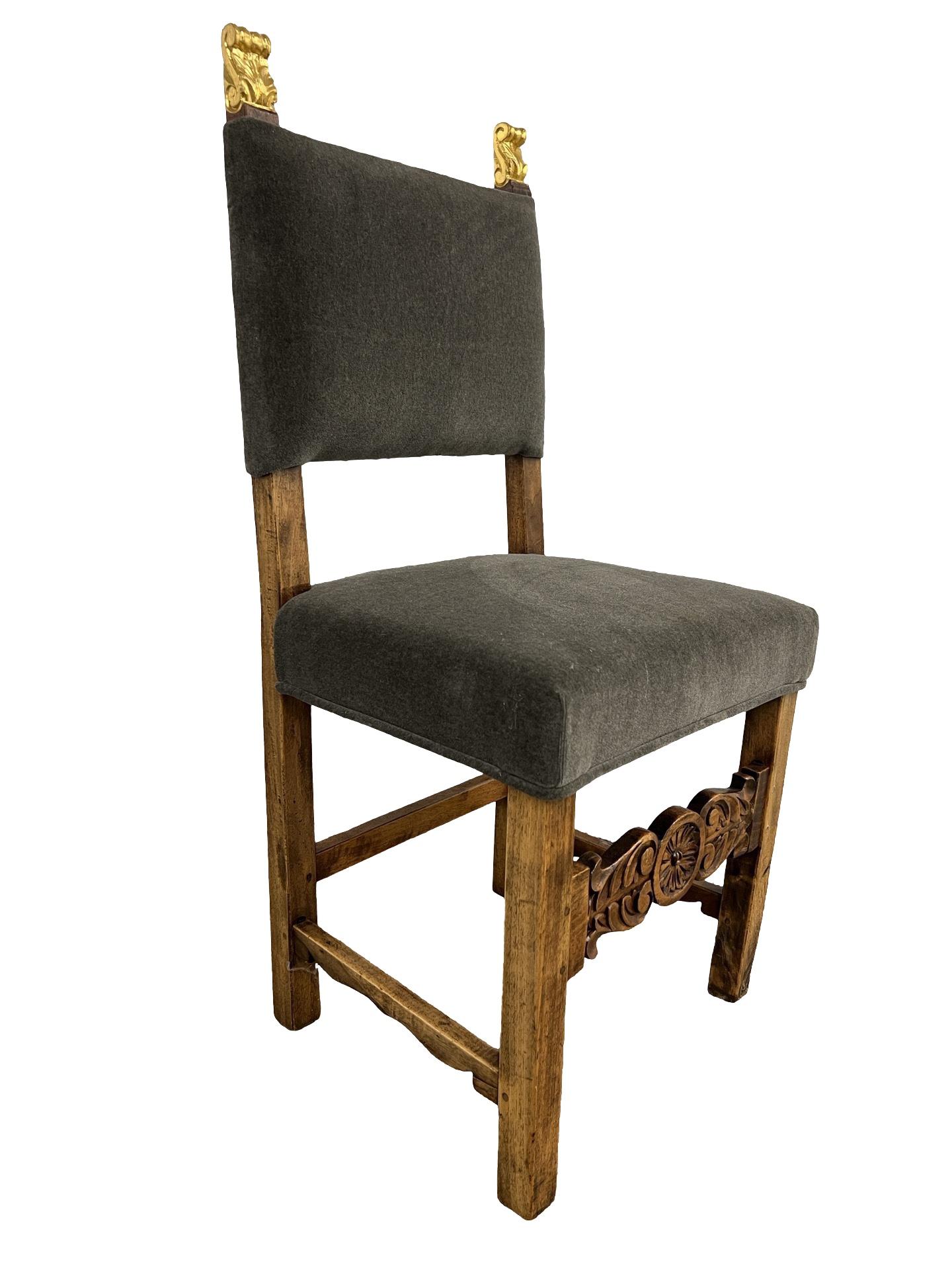 Spanischer Barock-Beistellstuhl aus vergoldetem Holz und Mohair, gepolstert, 19. Jahrhundert im Zustand „Gut“ im Angebot in Atlanta, GA