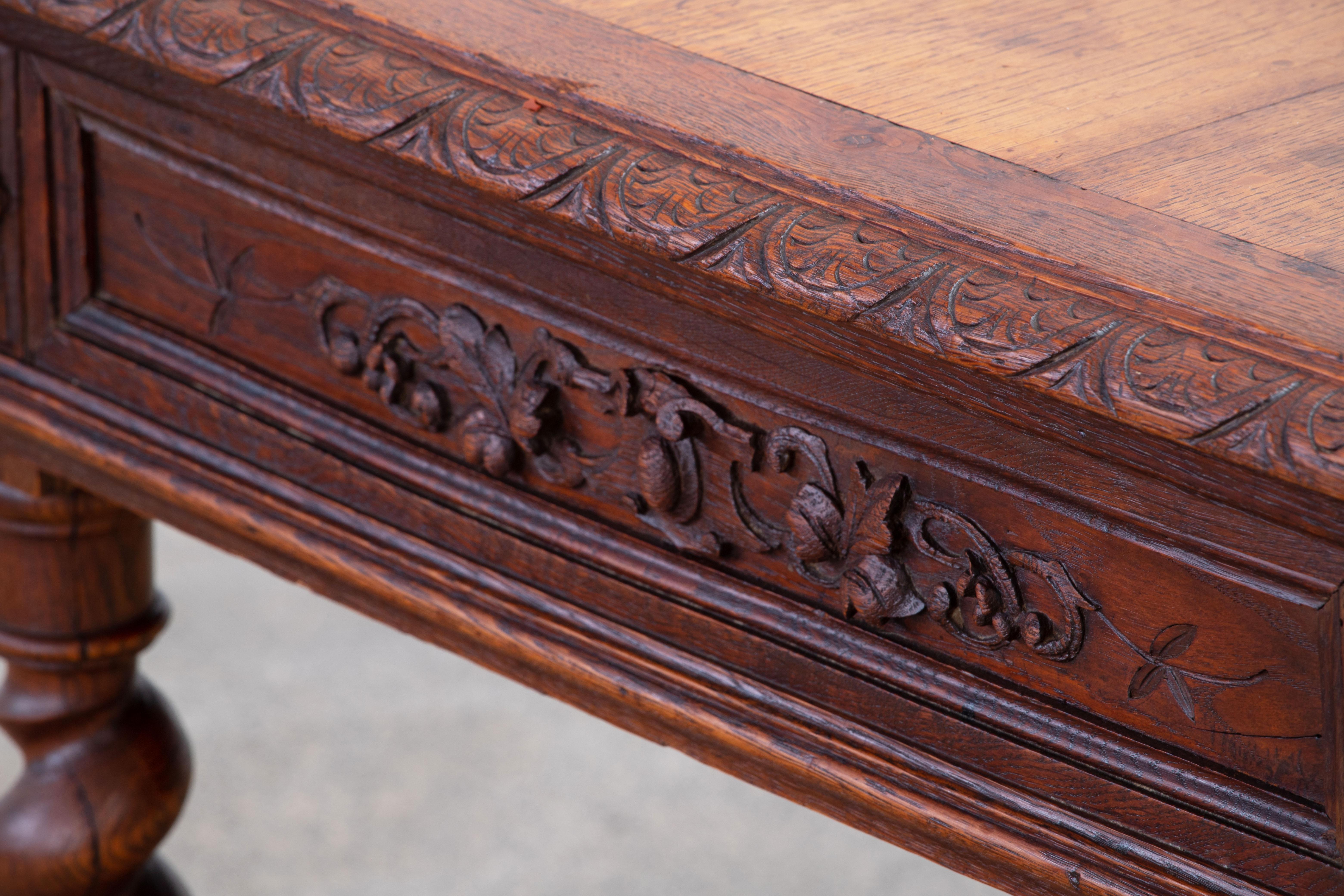 Spanischer Barock-Schreibtisch aus Eiche des 19. Jahrhunderts - Konsole im Angebot 9