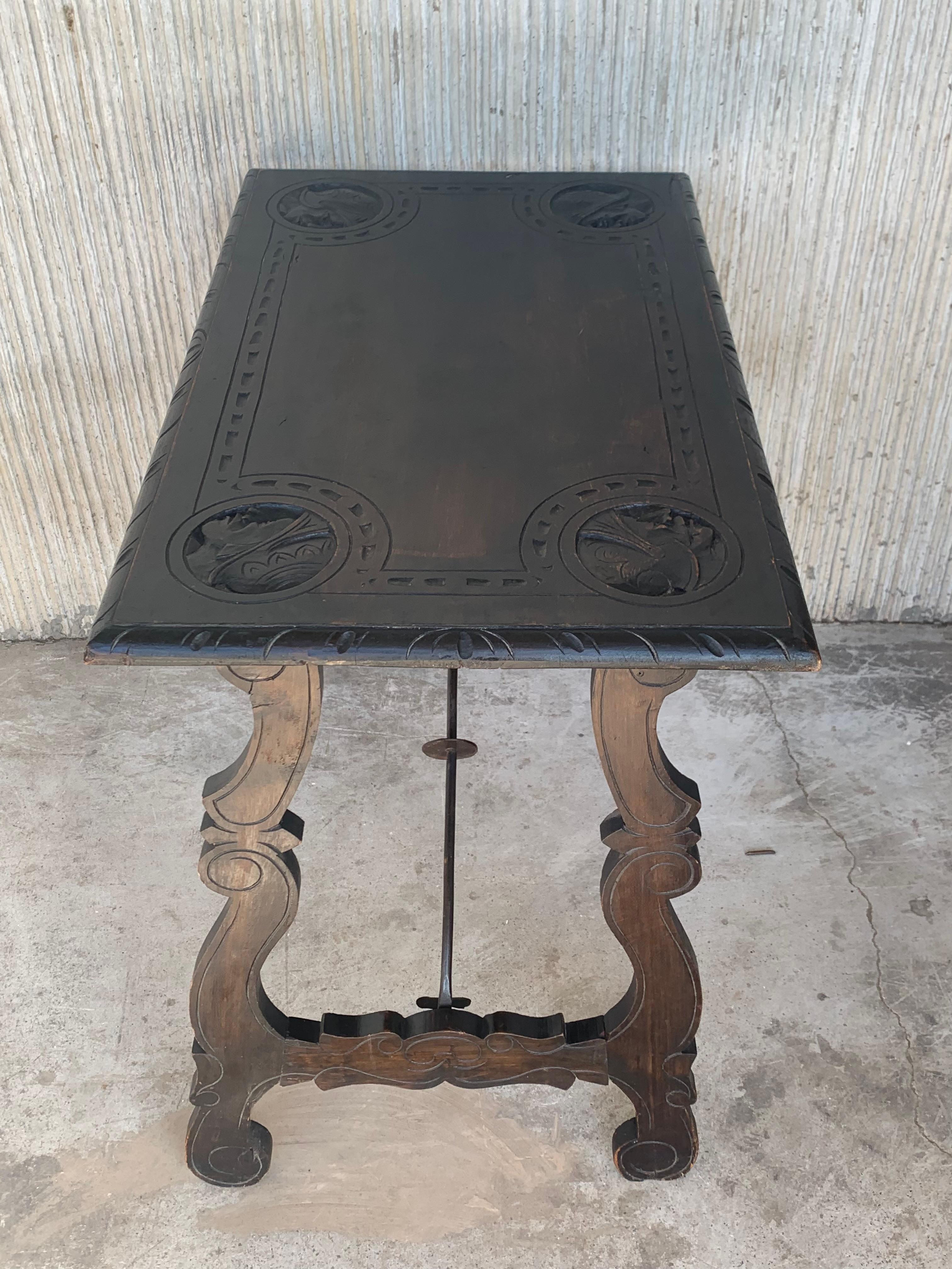 19th Century Spanish Baroque Side Table with Carved Top & Legs & Iron Stretchers For Sale 2