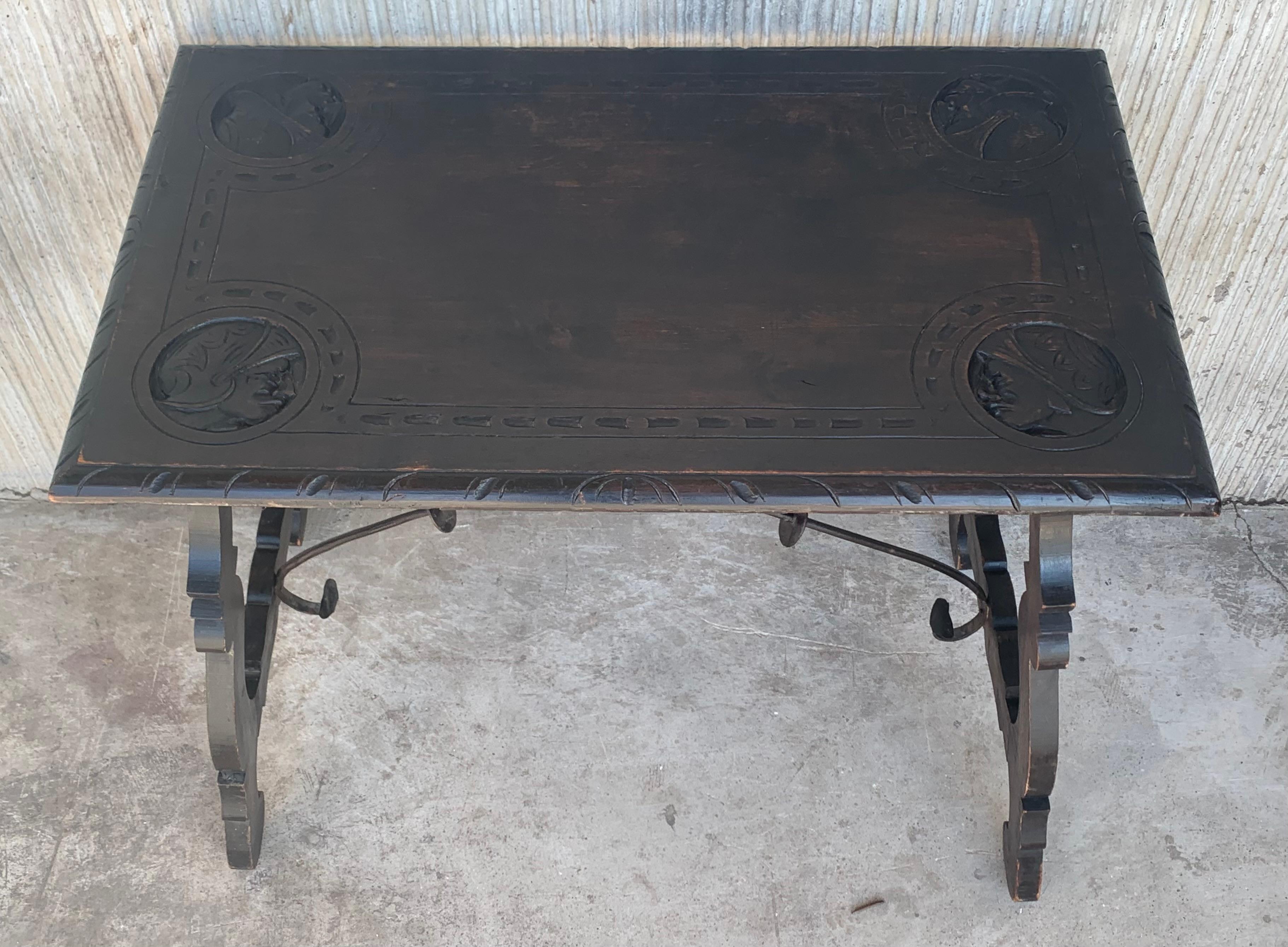 19th Century Spanish Baroque Side Table with Carved Top & Legs & Iron Stretchers For Sale 4