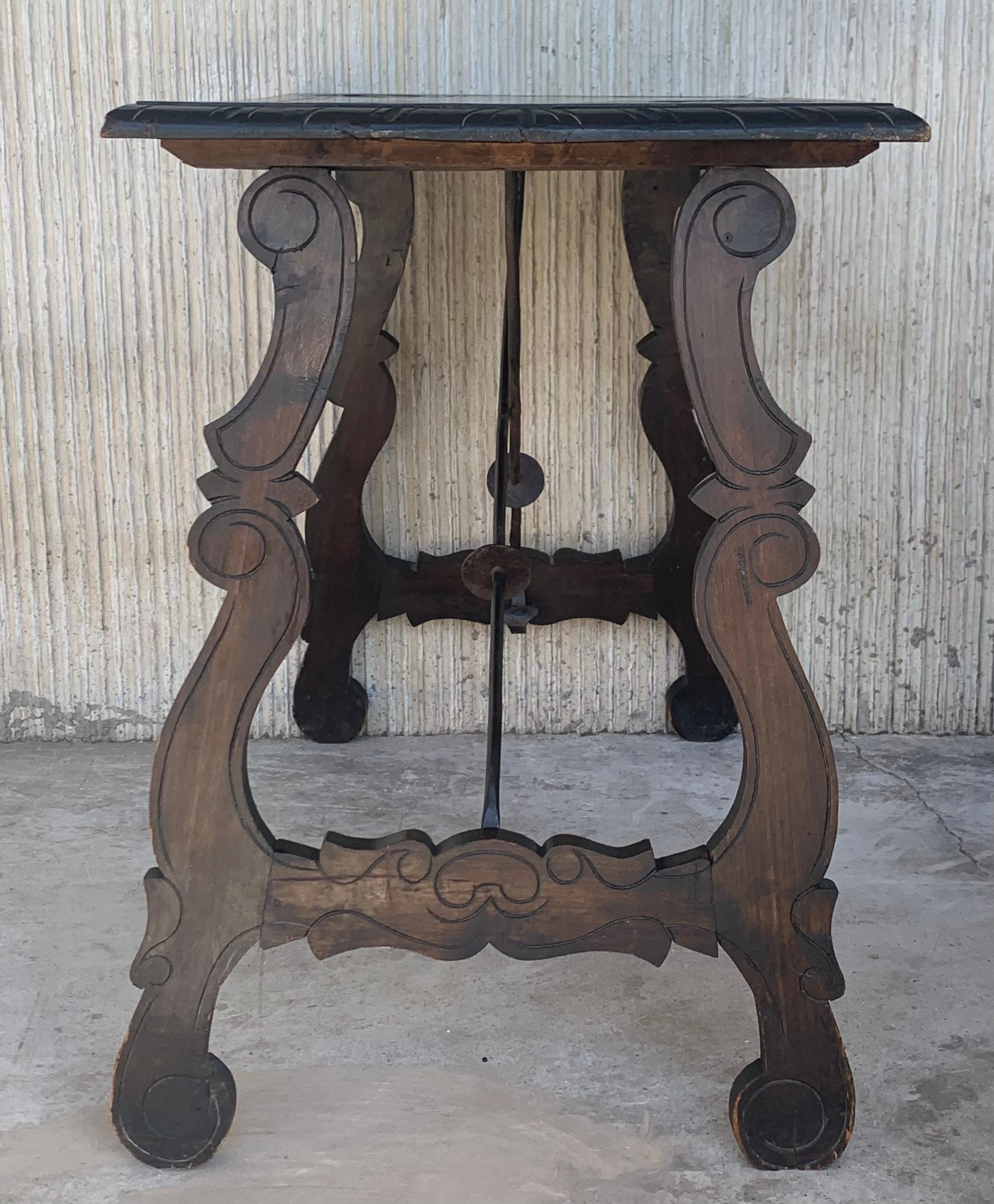 19th Century Spanish Baroque Side Table with Carved Top & Legs & Iron Stretchers For Sale 5