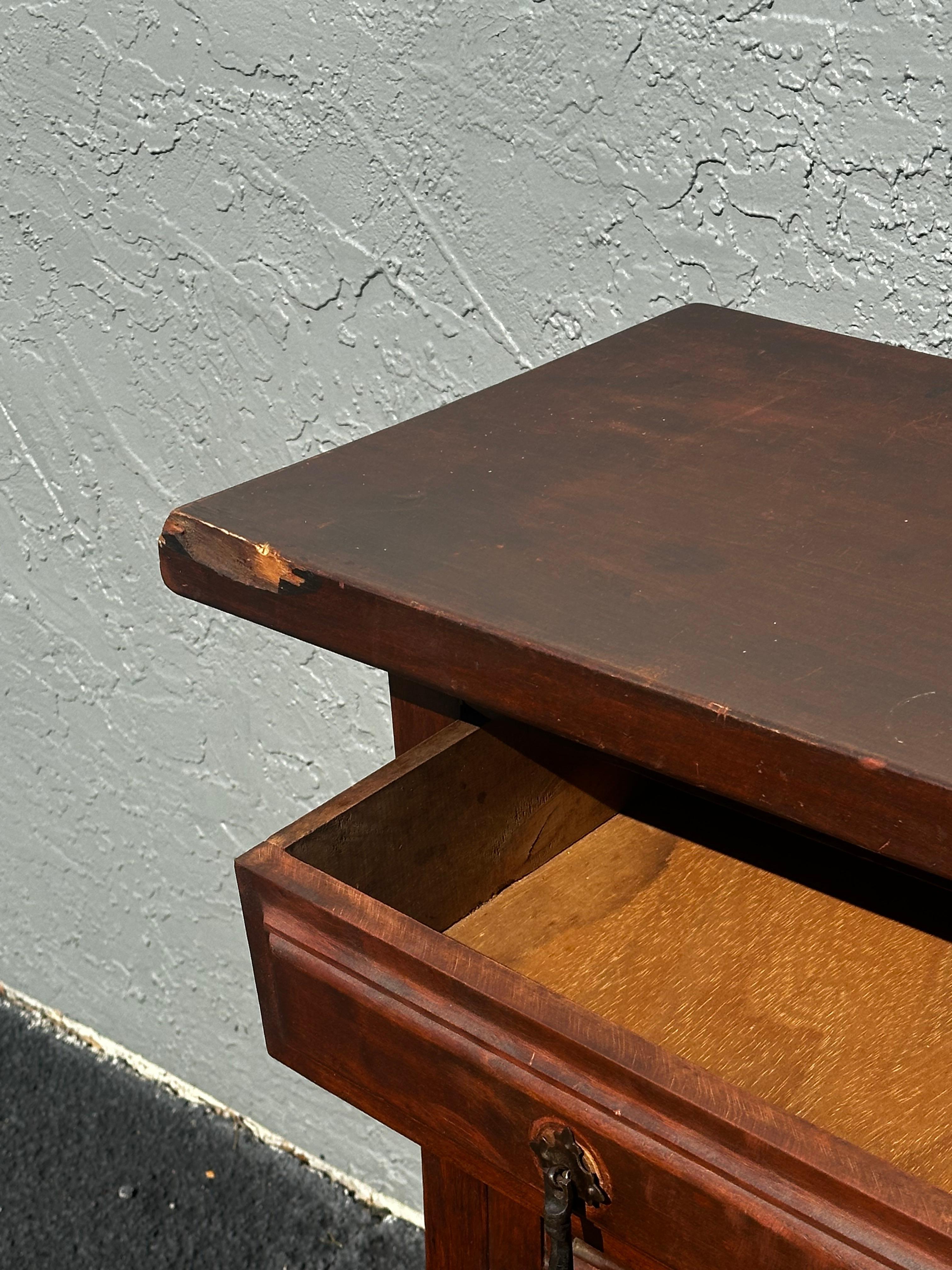 Meuble de rangement à panneaux latéraux baroque espagnol du 19e siècle en vente 8