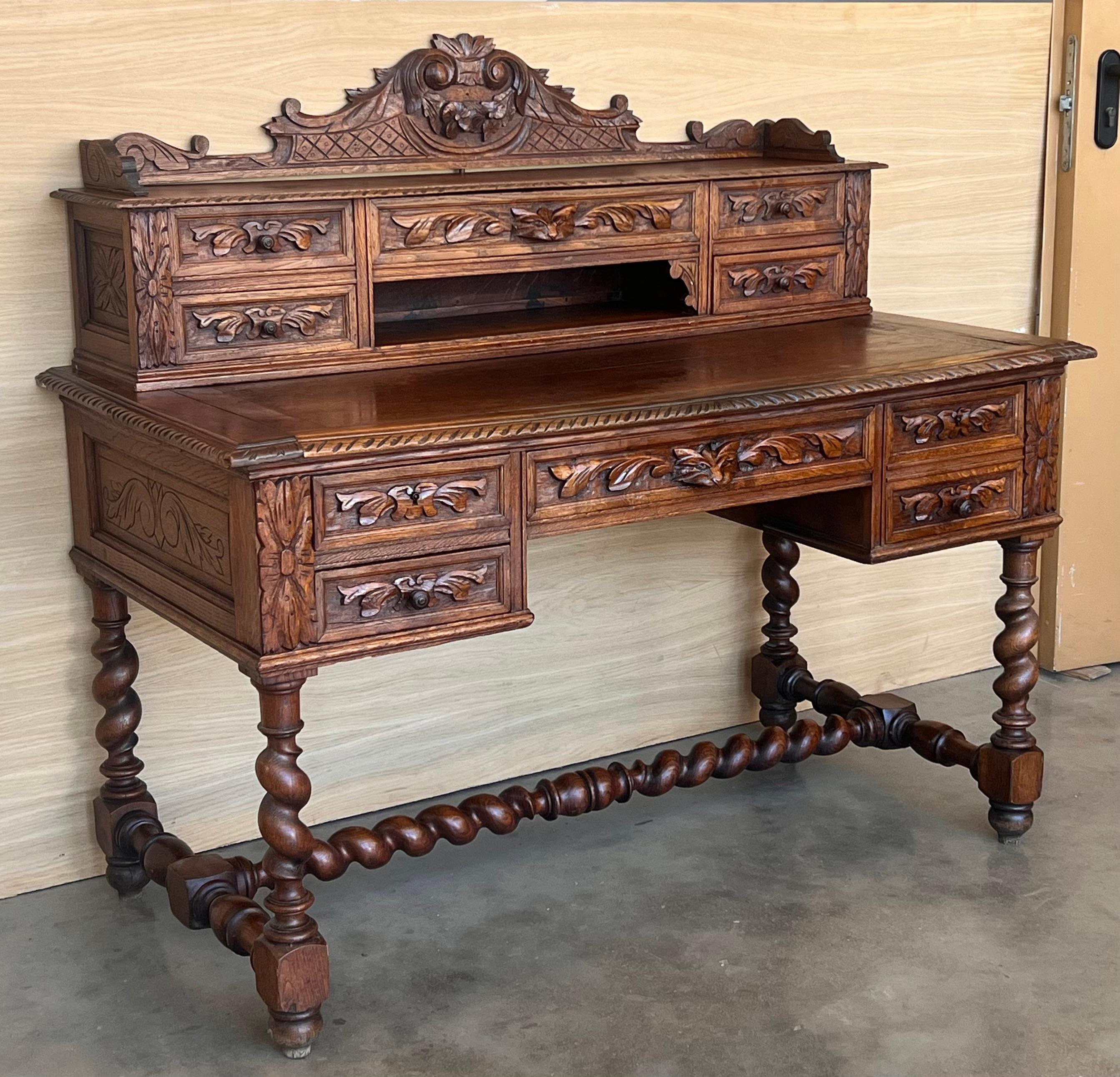 19. Jahrhundert Spanisch Barock Stil Eiche Bibliothek Tisch oder Schreibtisch im Zustand „Gut“ im Angebot in Miami, FL