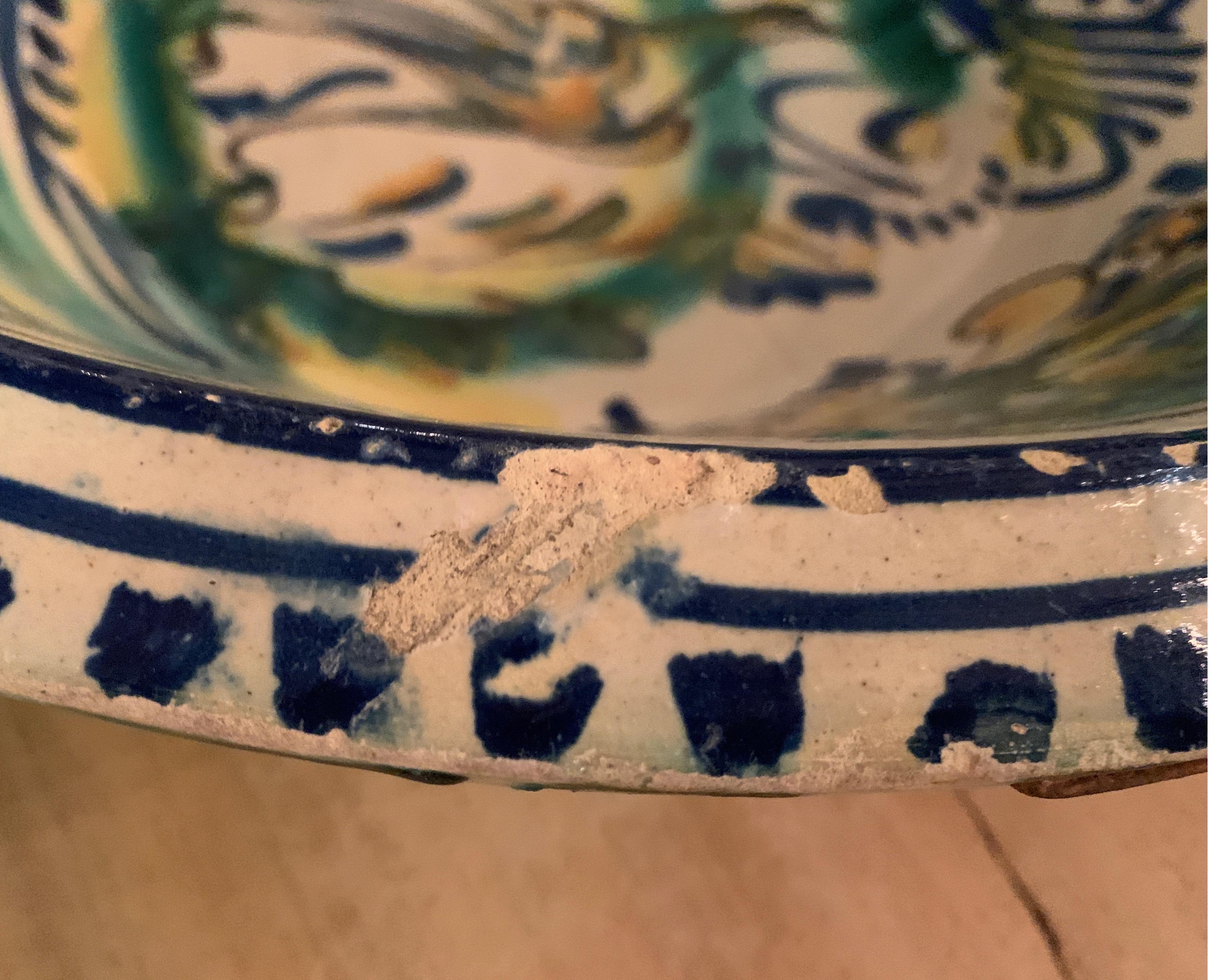19th Century Spanish Bowl from Andalusia with Bird Motif in Green, Blue, Yellow 7