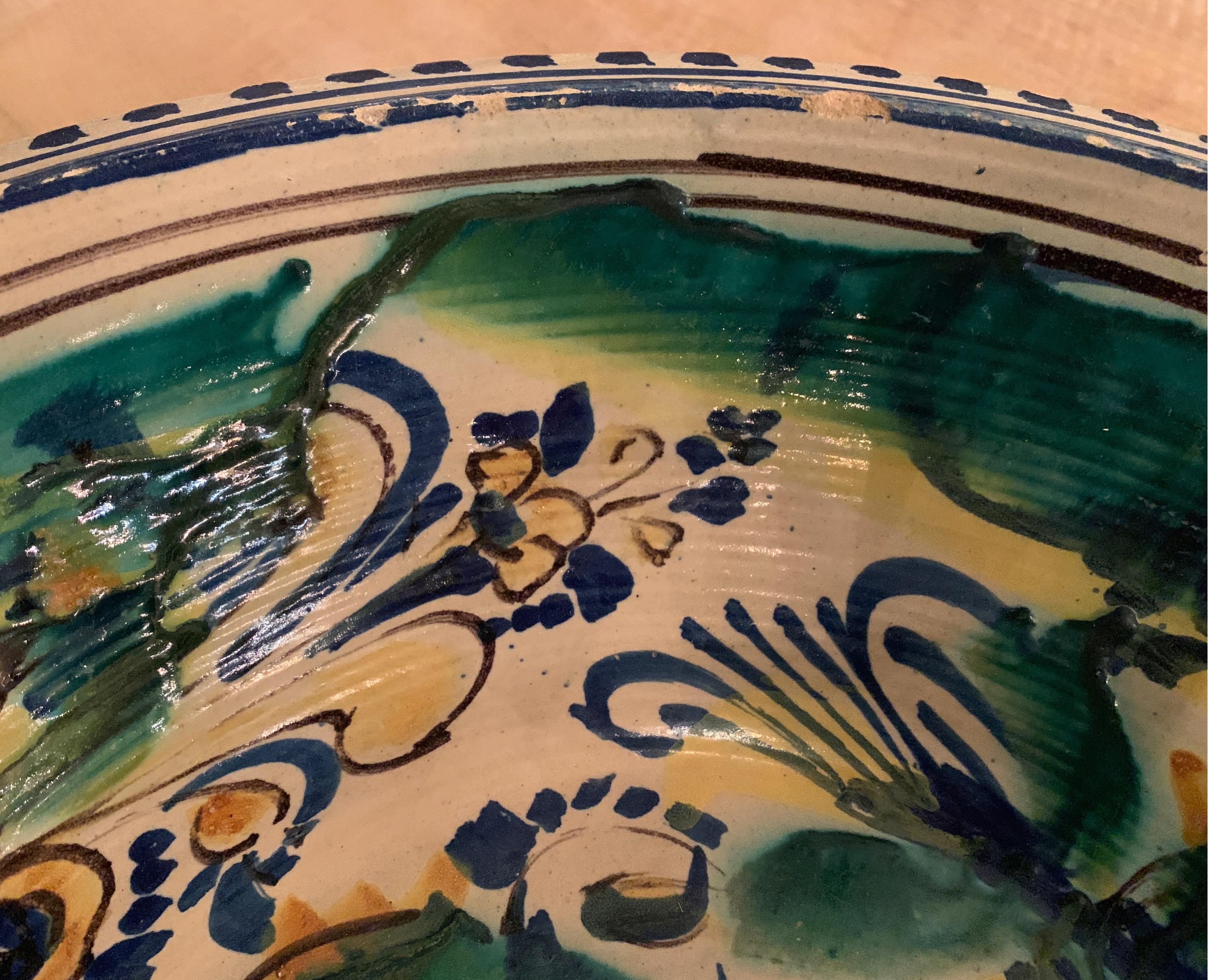 19th Century Spanish Bowl from Andalusia with Bird Motif in Green, Blue, Yellow 4