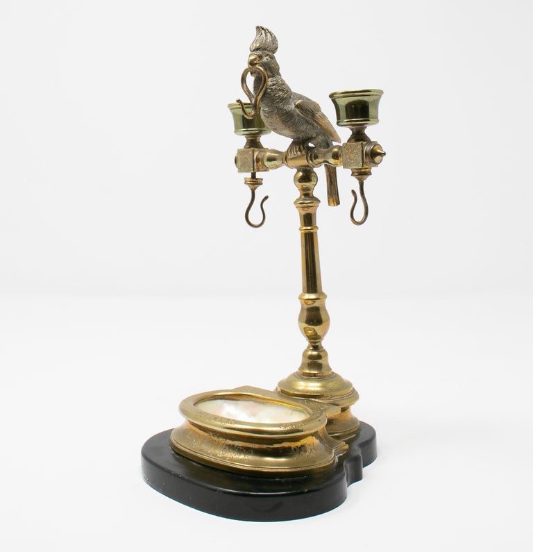19th Century Spanish Bronze and Mother of Pearl Watch Stand Topped with a Parrot In Good Condition For Sale In Malaga, ES