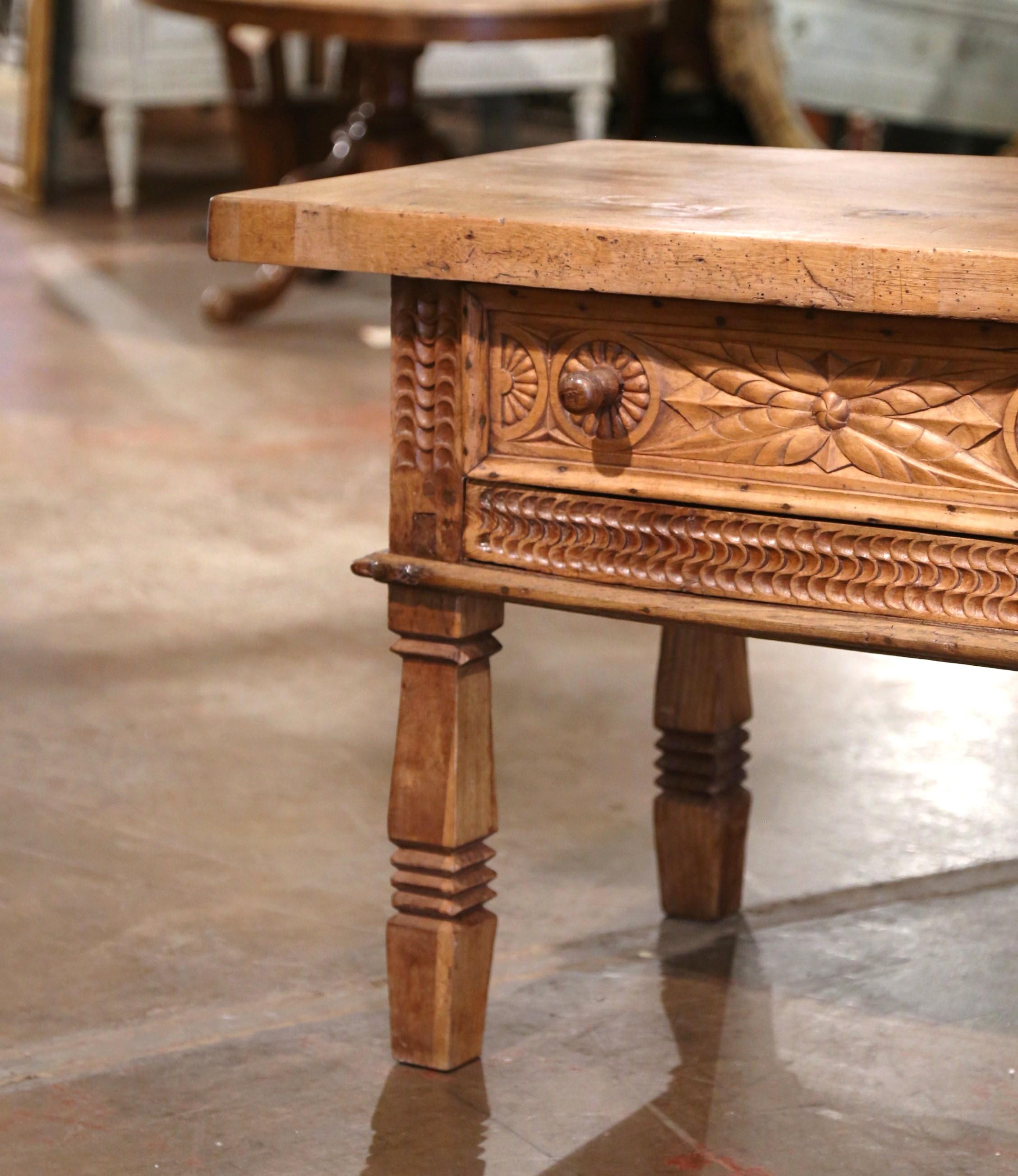 19th Century Spanish Carved Bleached Walnut Two Drawers Cocktail Coffee Table For Sale 8