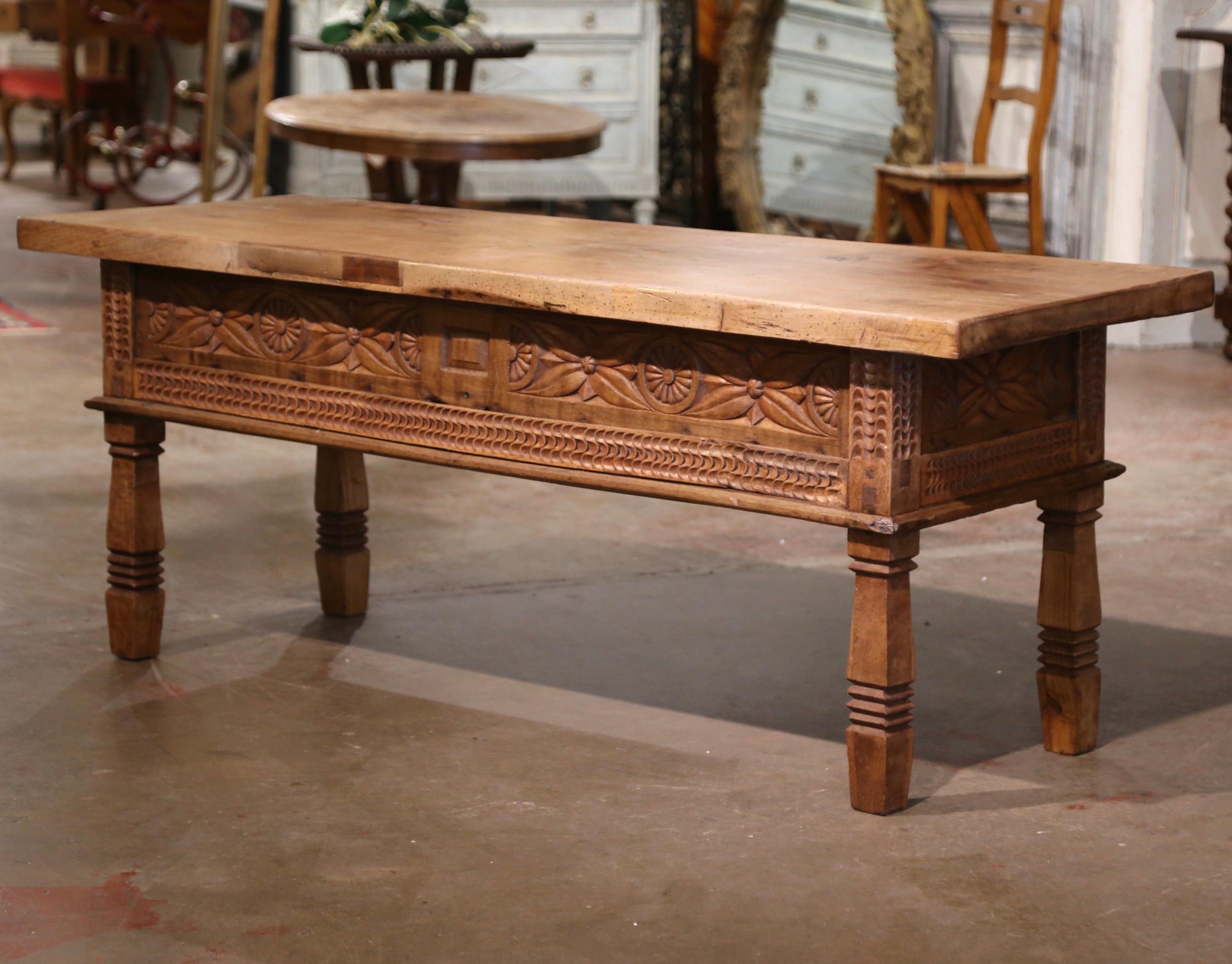 19th Century Spanish Carved Bleached Walnut Two Drawers Cocktail Coffee Table For Sale 11