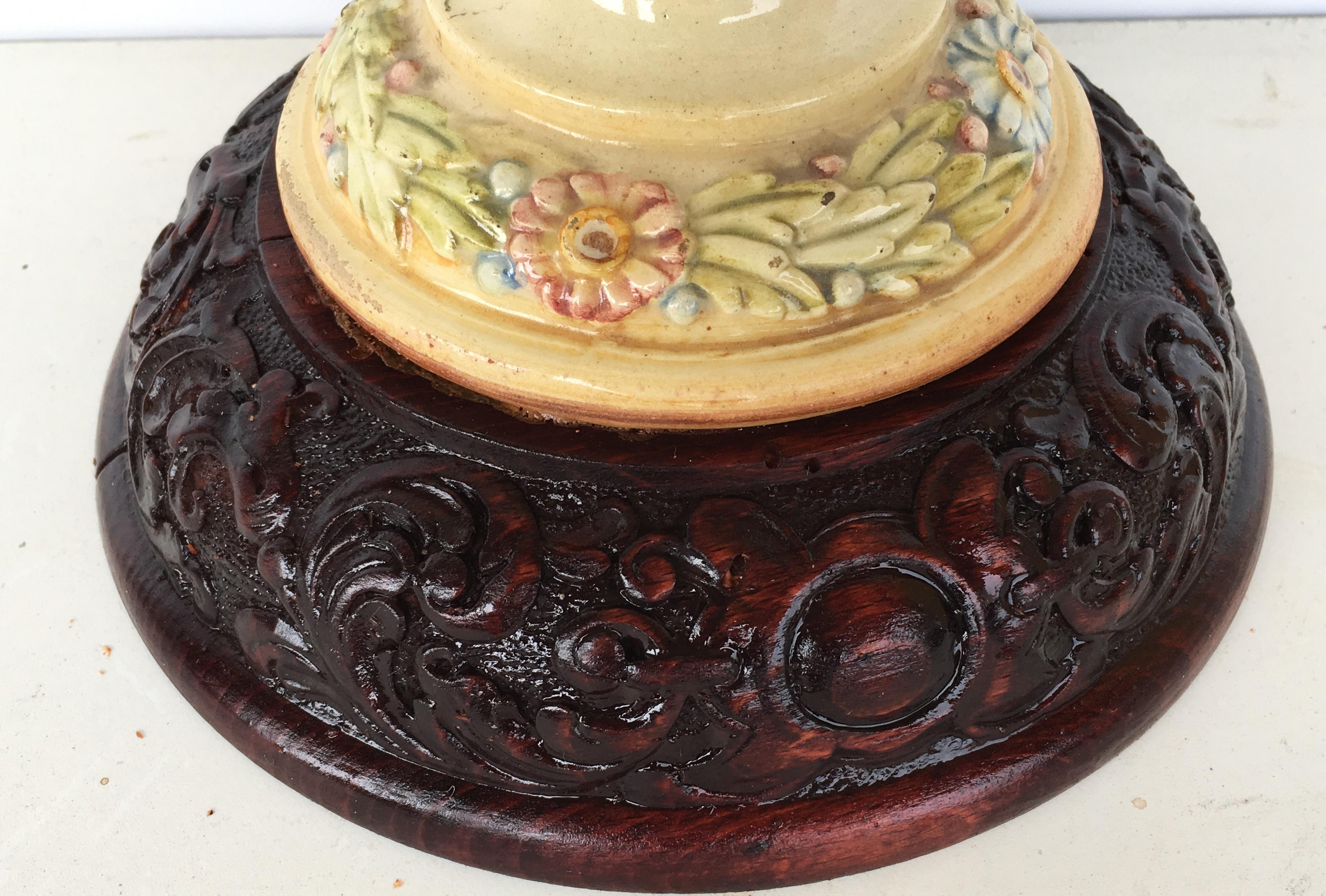 19th Century Spanish Ceramic Floral Urn with Two Handles and Carved Wood Base For Sale 1