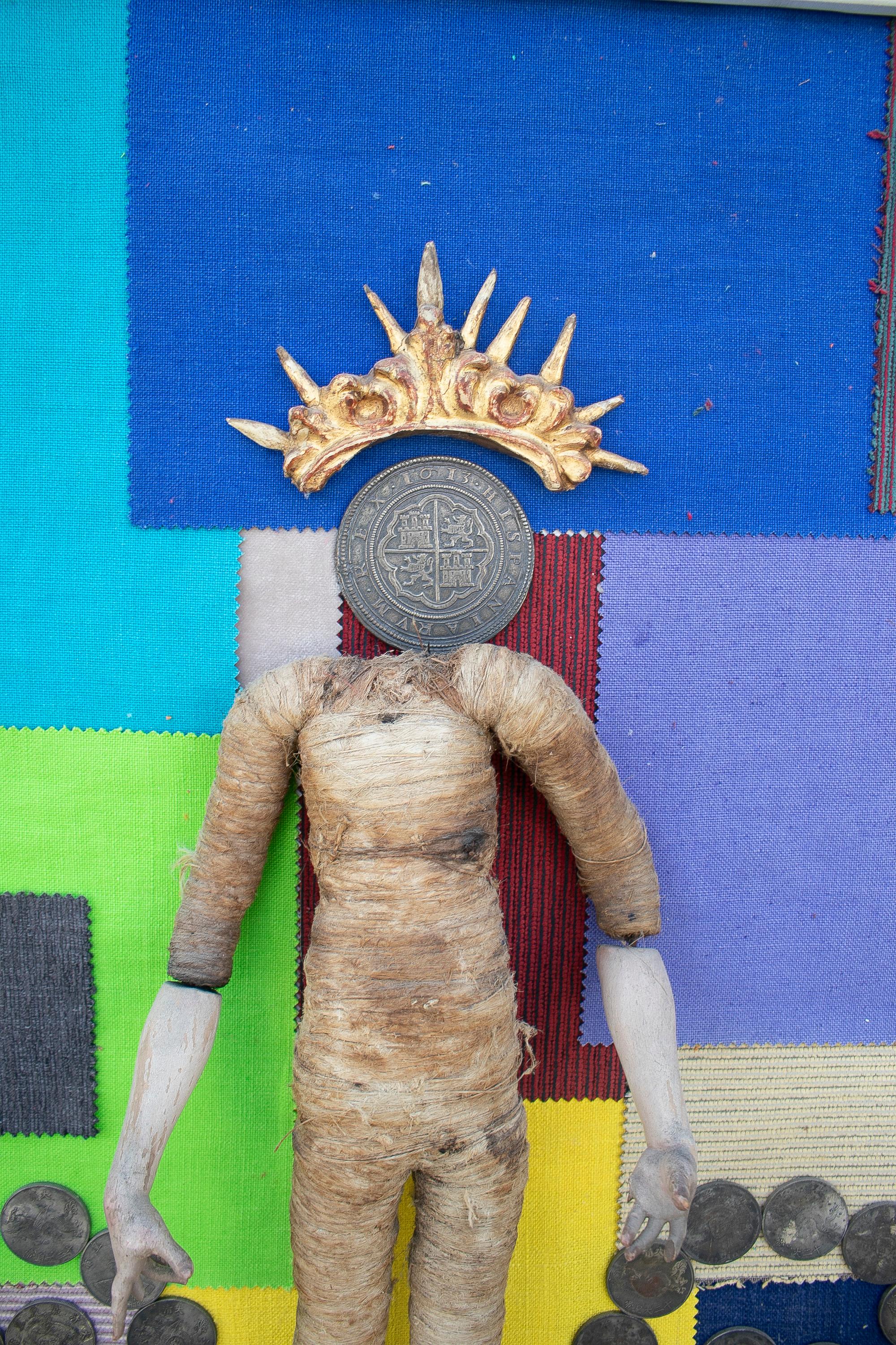 19th Century Spanish Collage Made with a  Mannequin, Crown and Coins In Good Condition For Sale In Marbella, ES