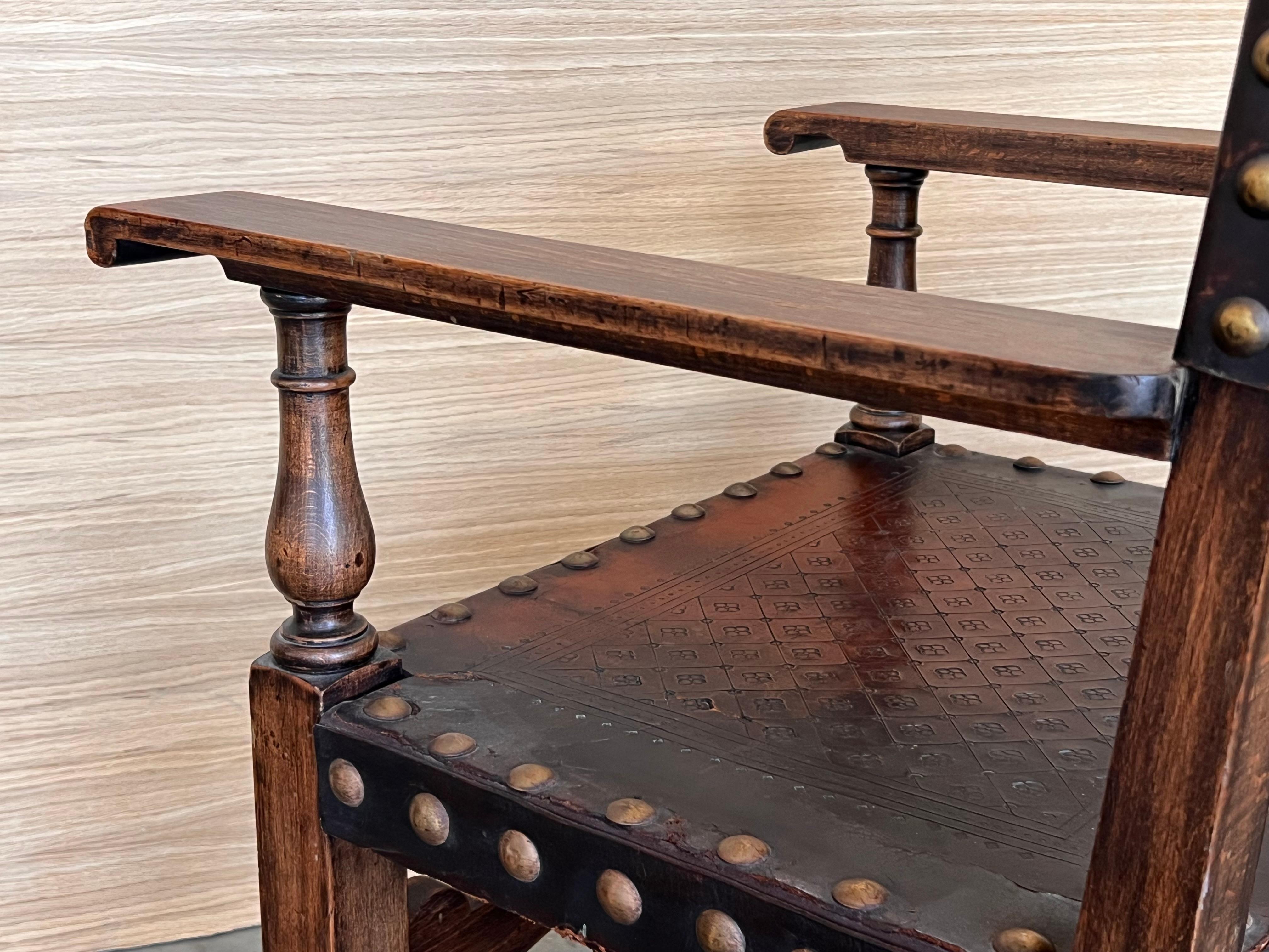 19th Century Spanish Colonial Altar Carved Armchair with Leather Seat and Back For Sale 6