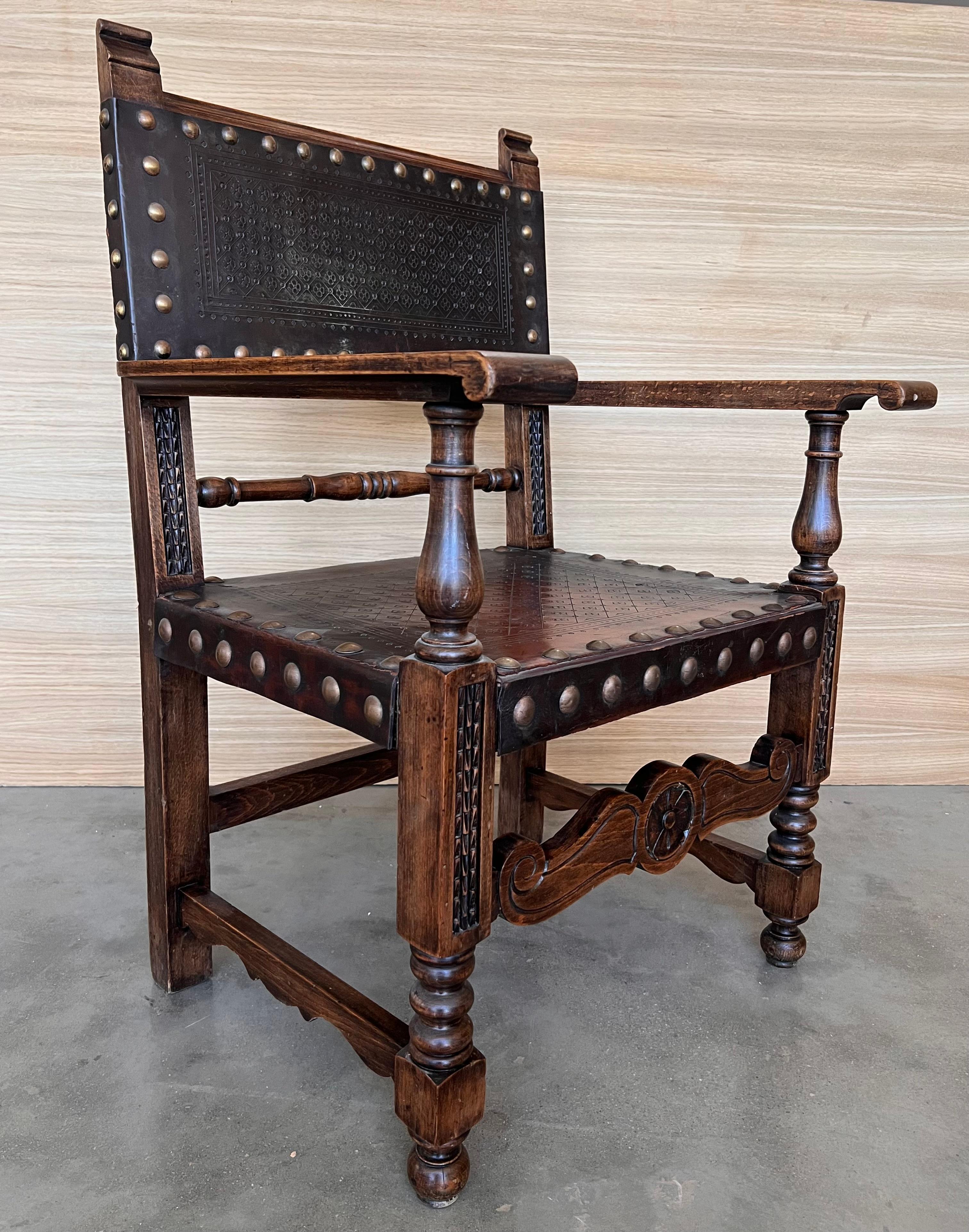 19th Century Spanish Colonial Altar Carved Armchair with Leather Seat and Back For Sale 1