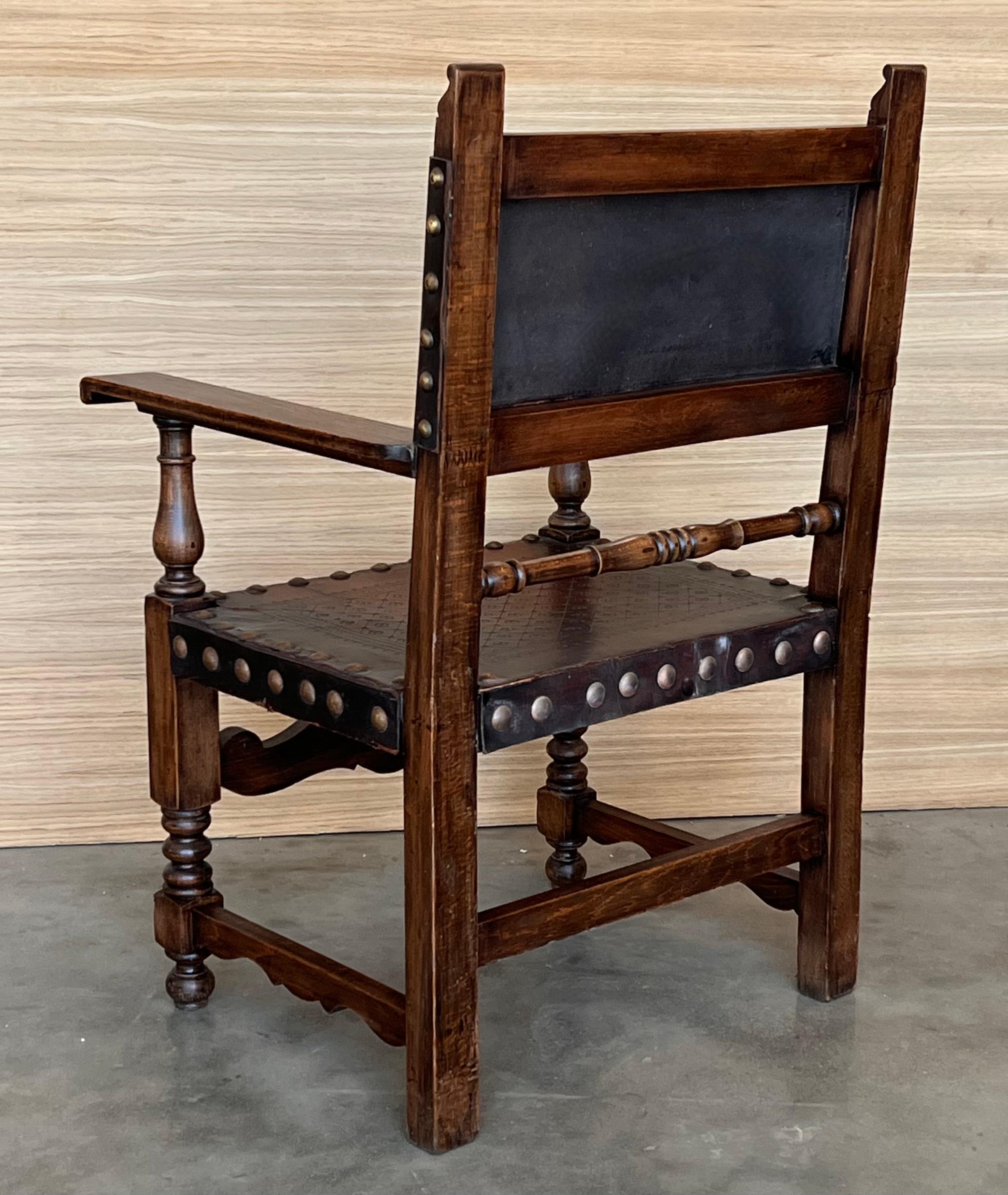 19th Century Spanish Colonial Altar Carved Armchair with Leather Seat and Back For Sale 2