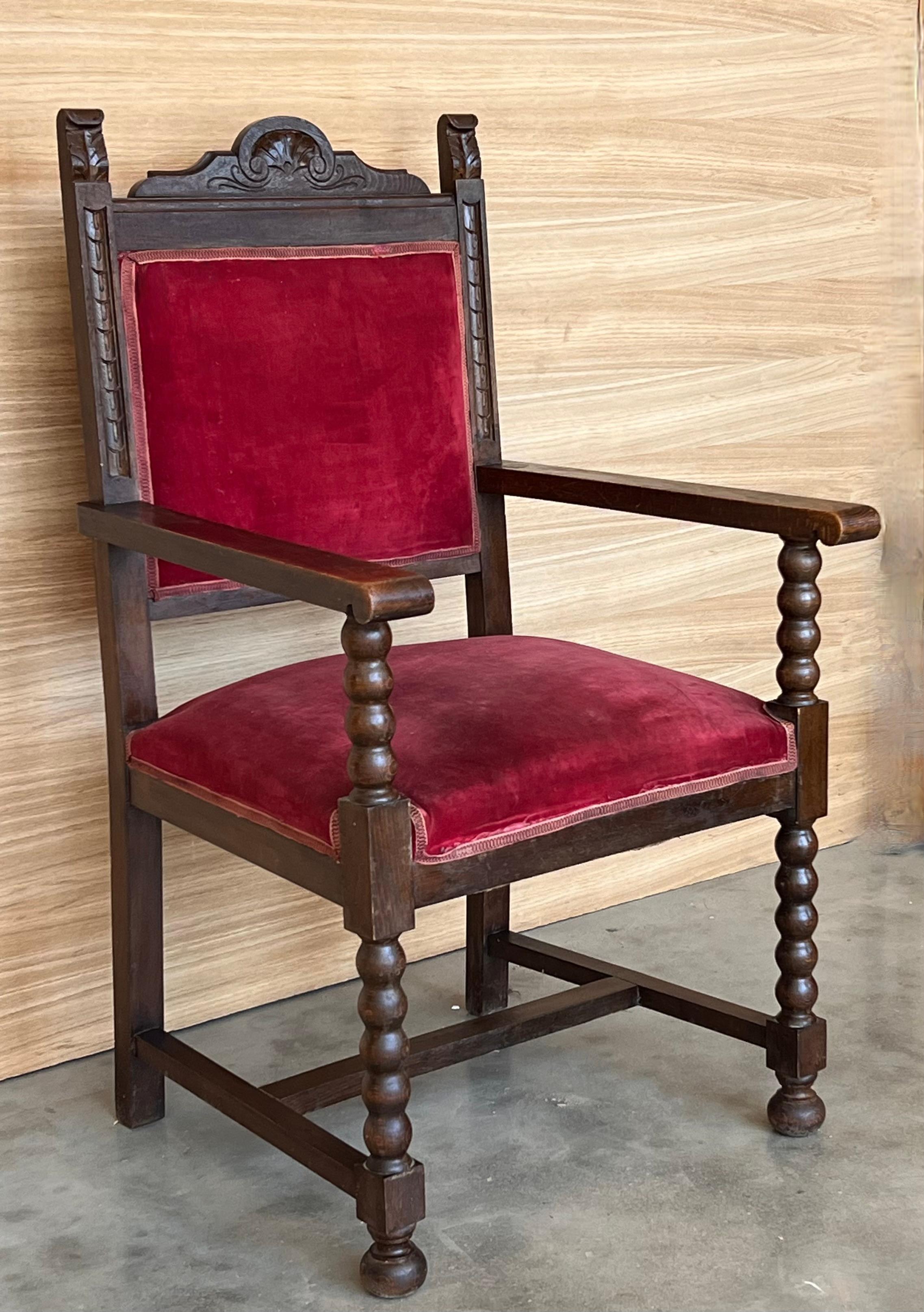 Geschnitzter spanischer Kolonial-Altarsessel des 19. Jahrhunderts mit roter Velve-Sitz und Rückenlehne (Spanisch) im Angebot