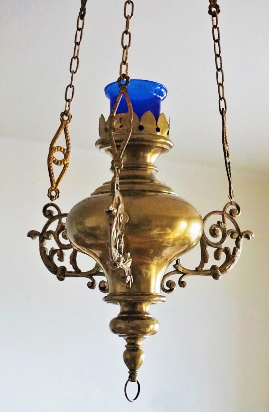 19th Century Spanish Colonial Style Brass Hanging Sanctuary Lamp, Church Pendant In Good Condition In Frankfurt am Main, DE