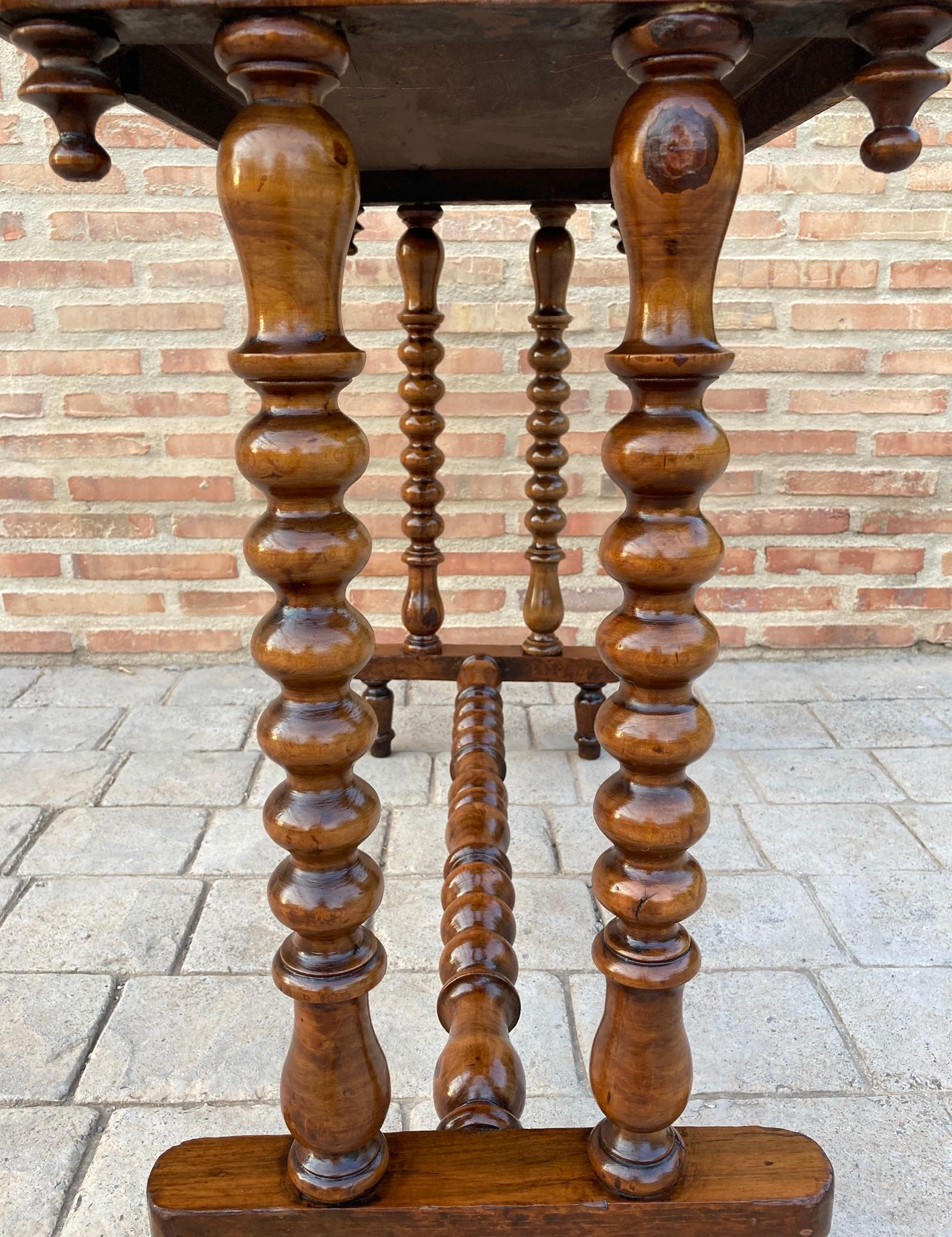 19th Century Spanish Console Table with Parquetry Top and Turned Legs For Sale 3