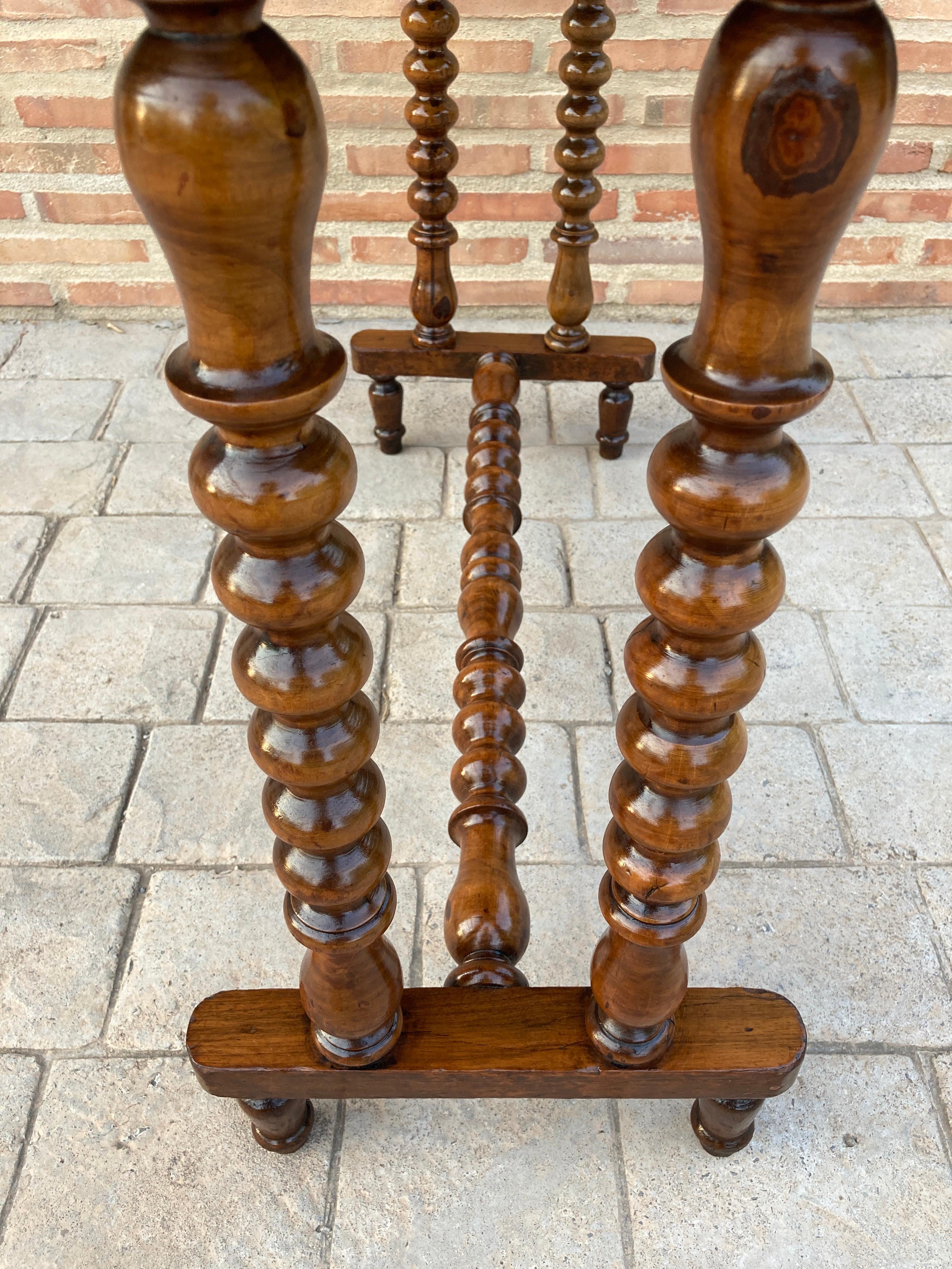 19th Century Spanish Console Table with Parquetry Top and Turned Legs For Sale 4