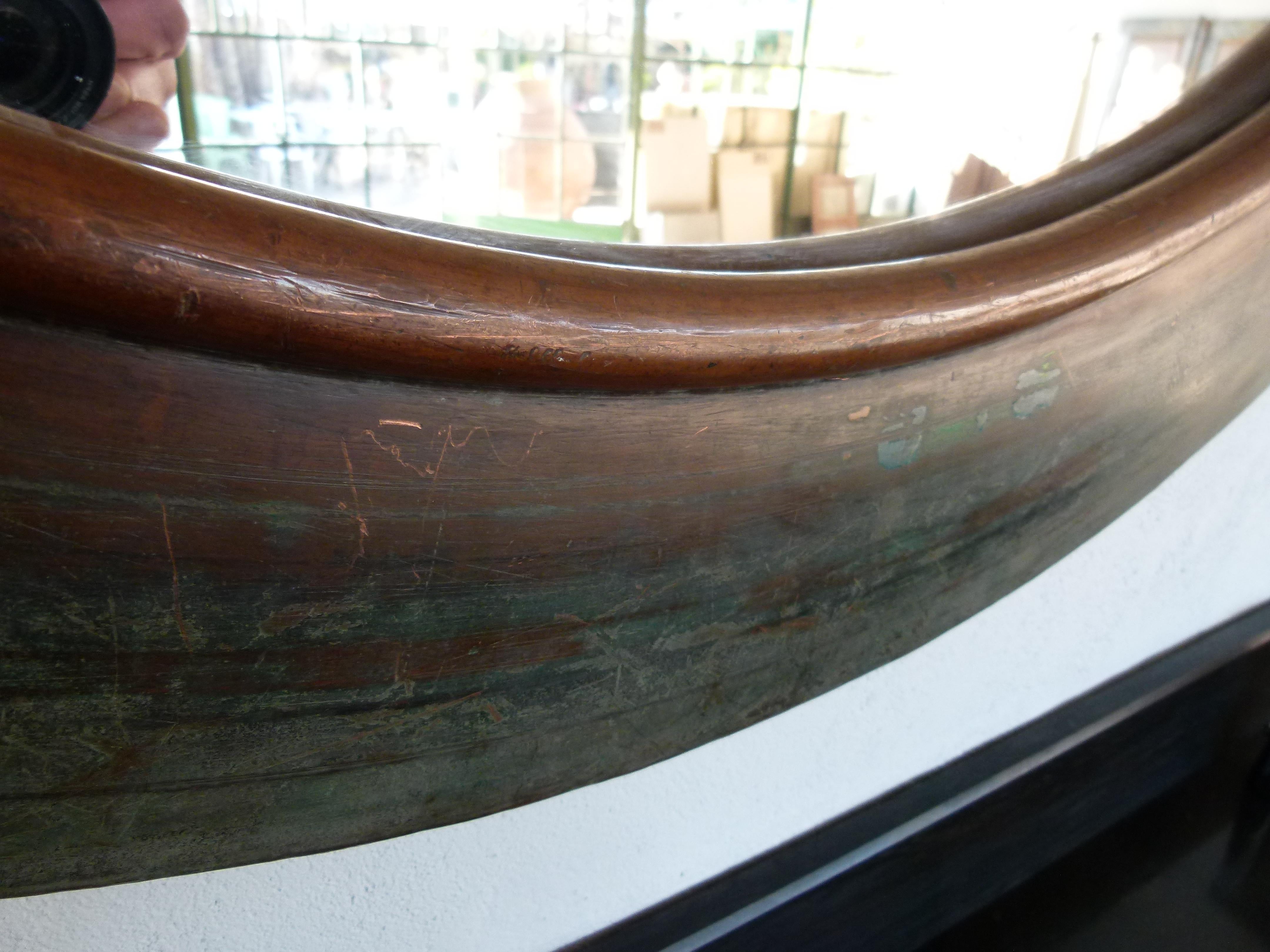 19th Century Copper Circular Framed Wall Mirror In Good Condition In Vulpellac, Girona