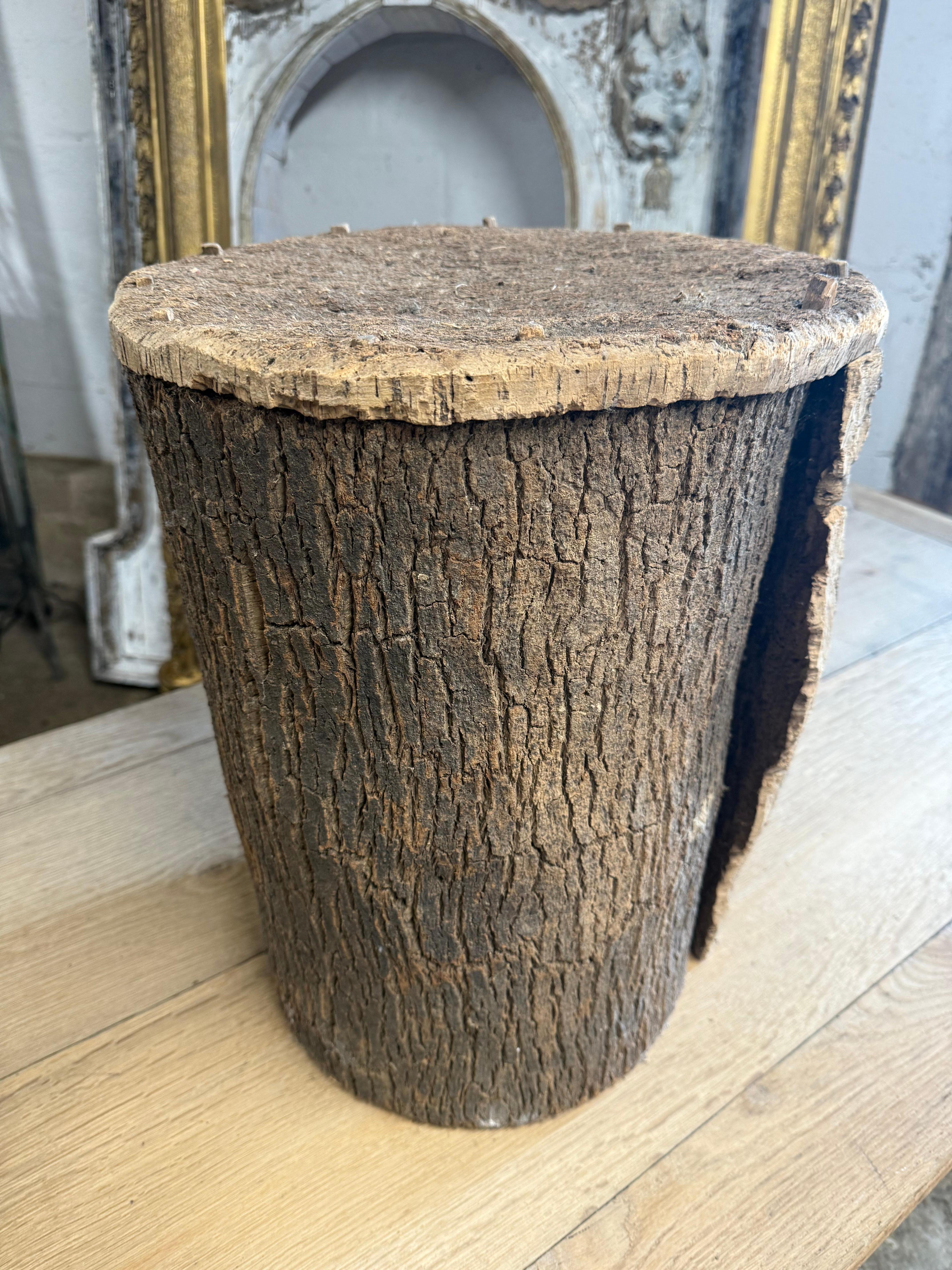 A nice decorative 19th century Spanish beehive made from cork.

Please contact us for a worldwide shipping quote 