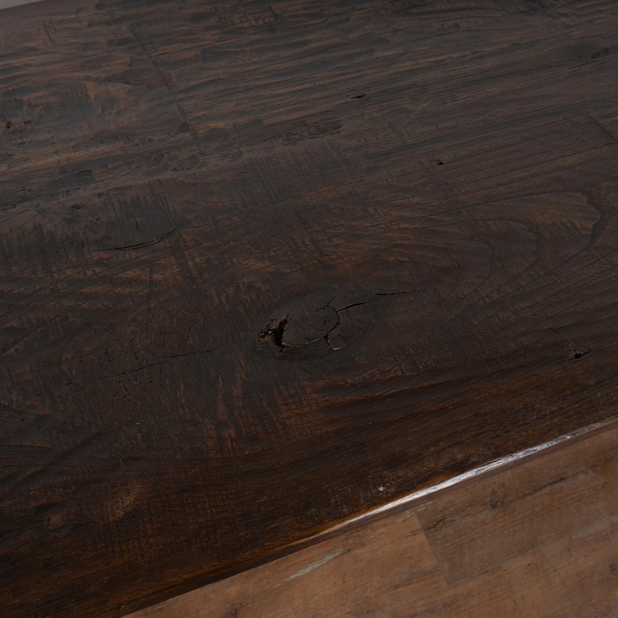 XIXe siècle Table console espagnole en noyer foncé du 19e siècle en vente