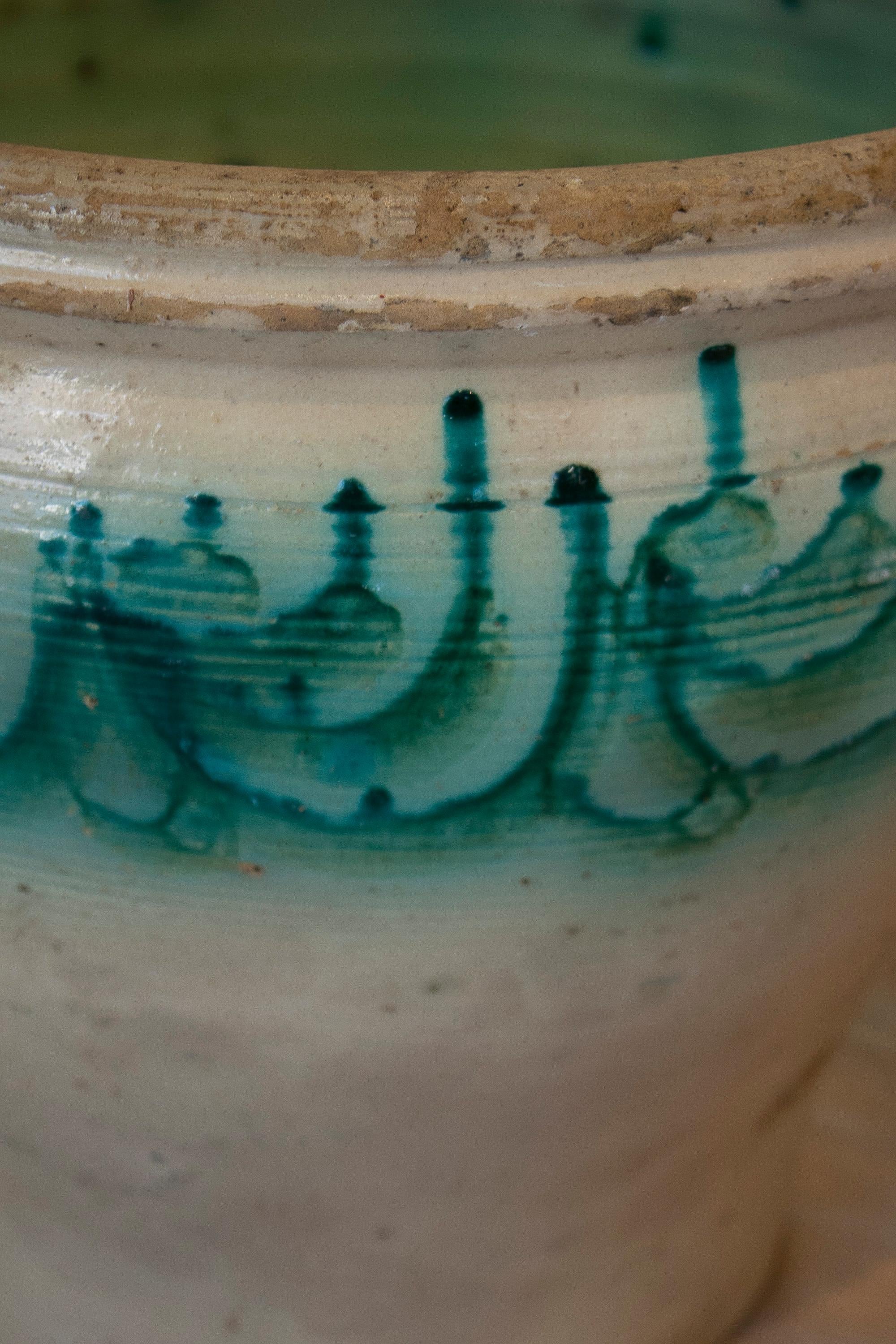 19th Century Spanish Fajalauza Pottery White & Green Glazed Terracotta Vase 5