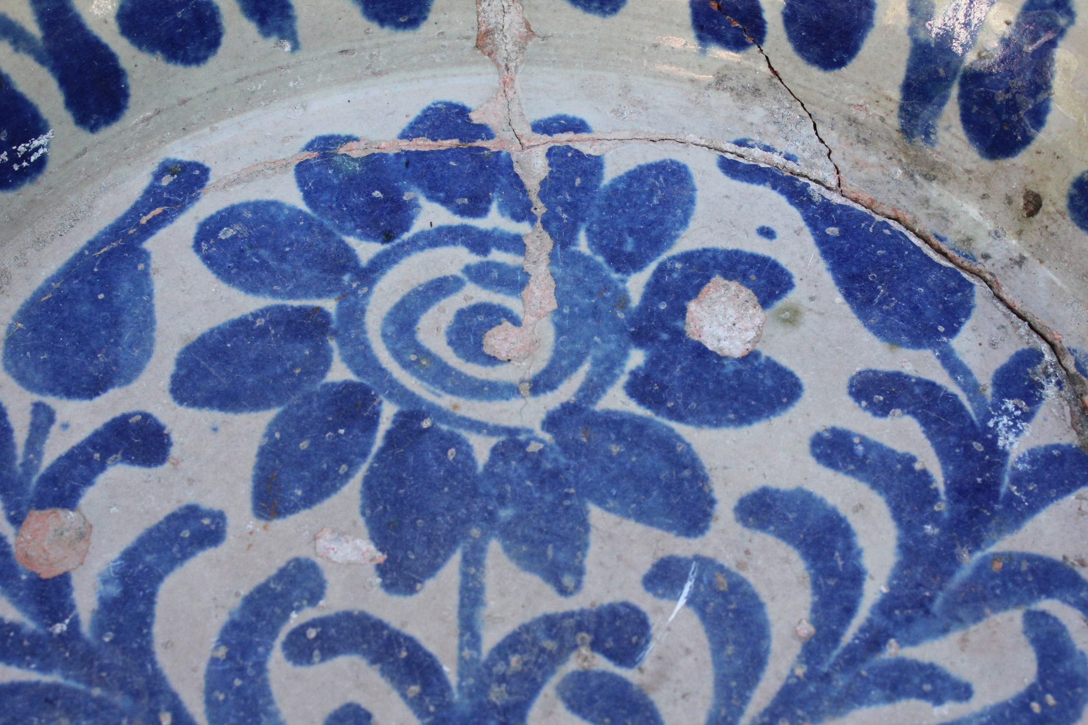 Ceramic 19th Century Spanish Fajalauza White and Blue Glazed Terracotta Plate