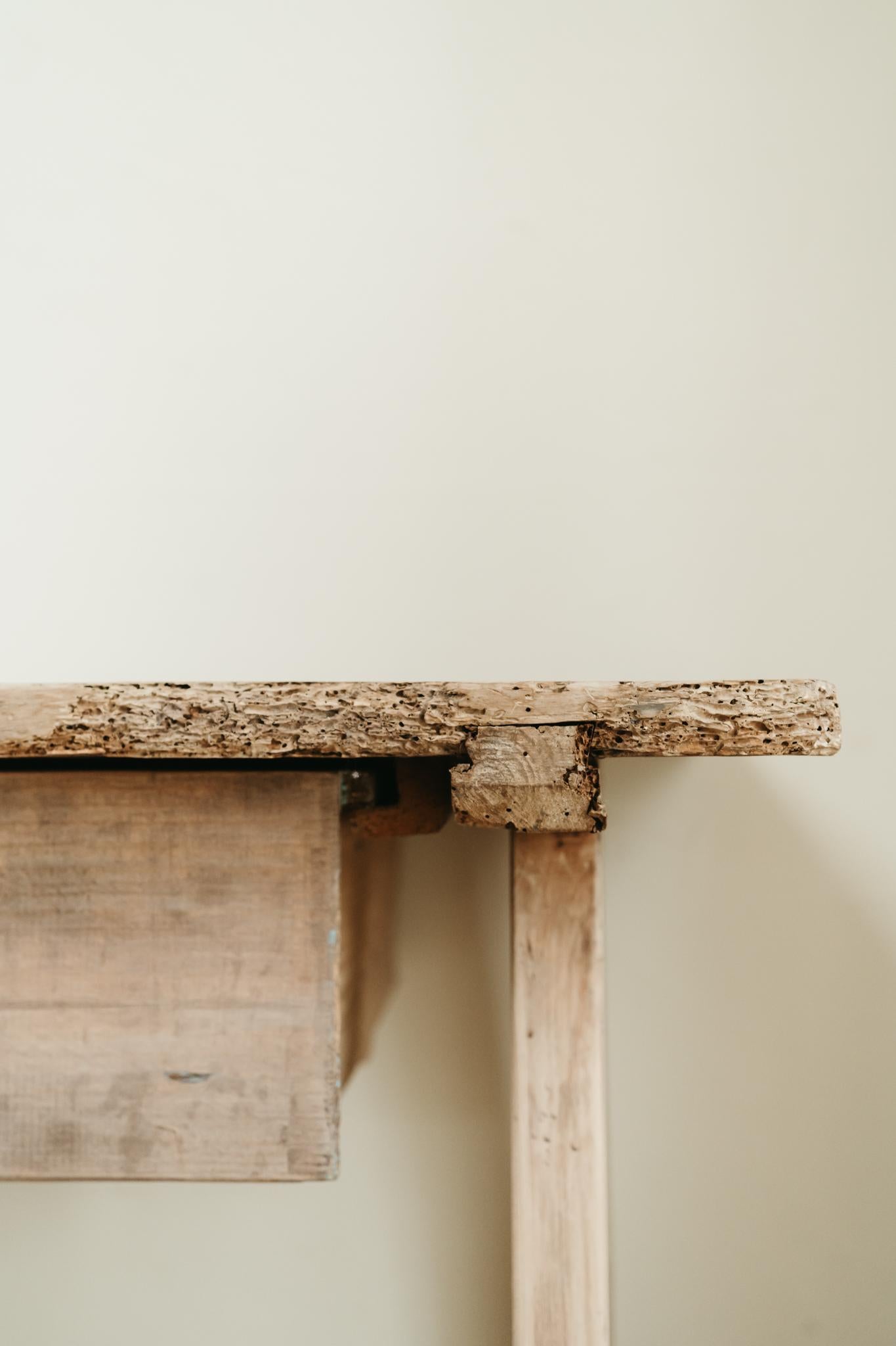 Mesa española de madera de frutal del siglo XIX en venta 6
