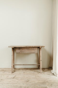 Table espagnole en bois fruitier du 19e siècle