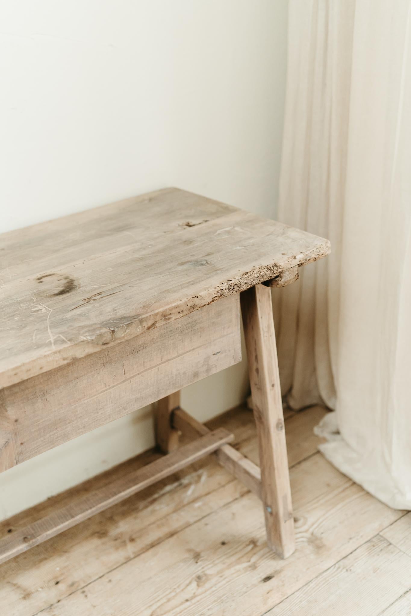 Mesa española de madera de frutal del siglo XIX Español en venta