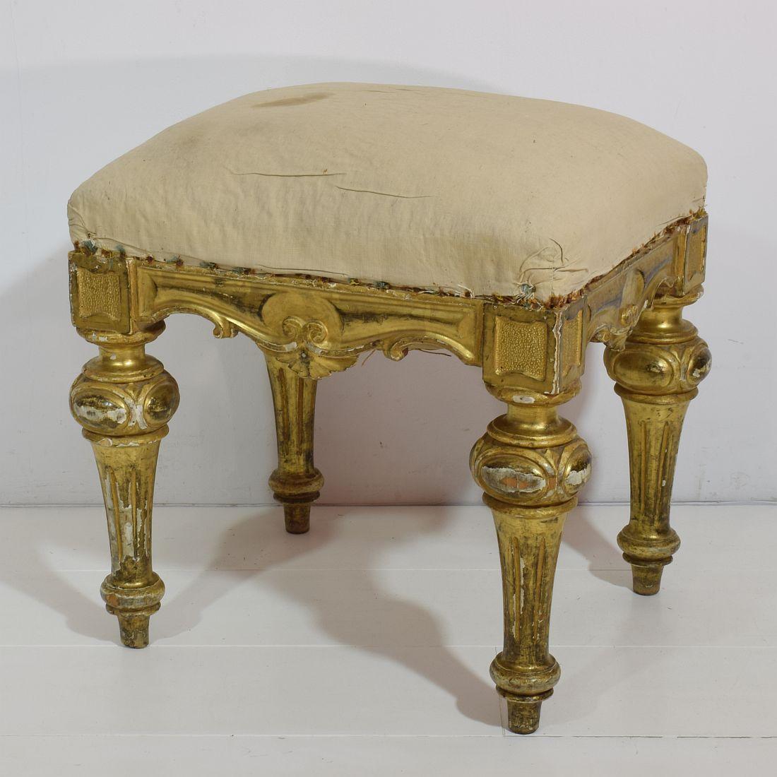 19th Century Spanish Gilded and Carved Stool or Tabouret In Good Condition In Buisson, FR