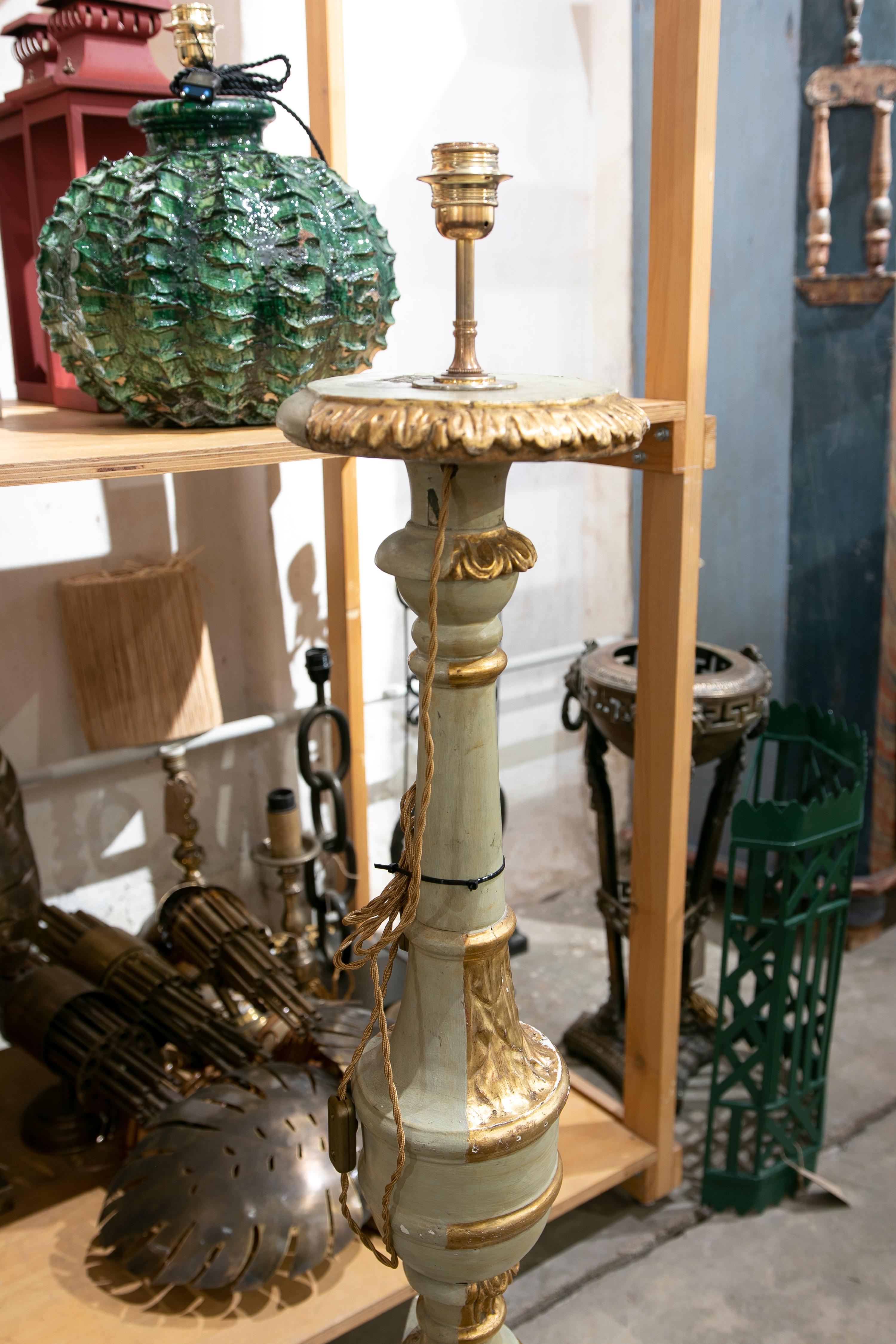 19th Century Spanish Giltwood Candlestick Turned Table Lamp For Sale 6
