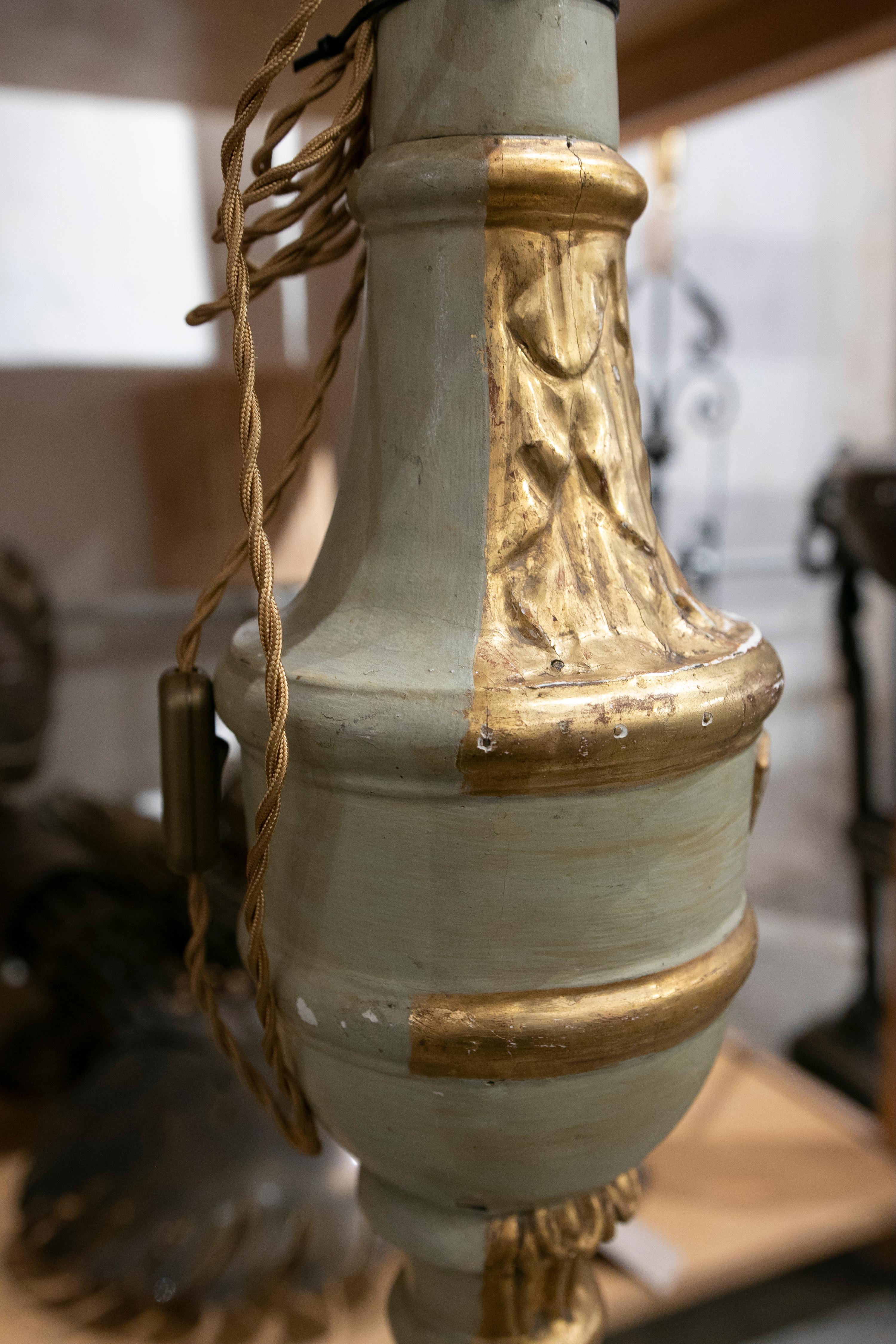 19th Century Spanish Giltwood Candlestick Turned Table Lamp For Sale 8