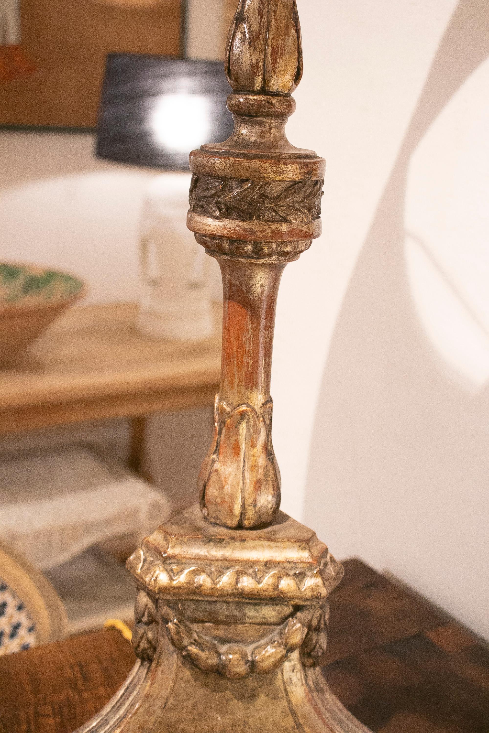 19th Century Spanish Giltwood Candlestick Turned Table Lamp For Sale 1