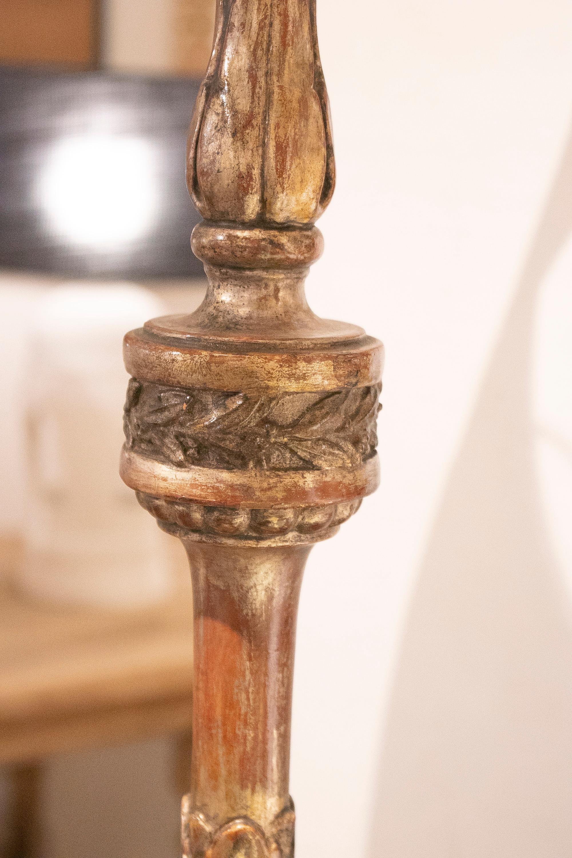 Lampe de bureau espagnole du XIXe siècle en bois doré tourné, chandelier en vente 2