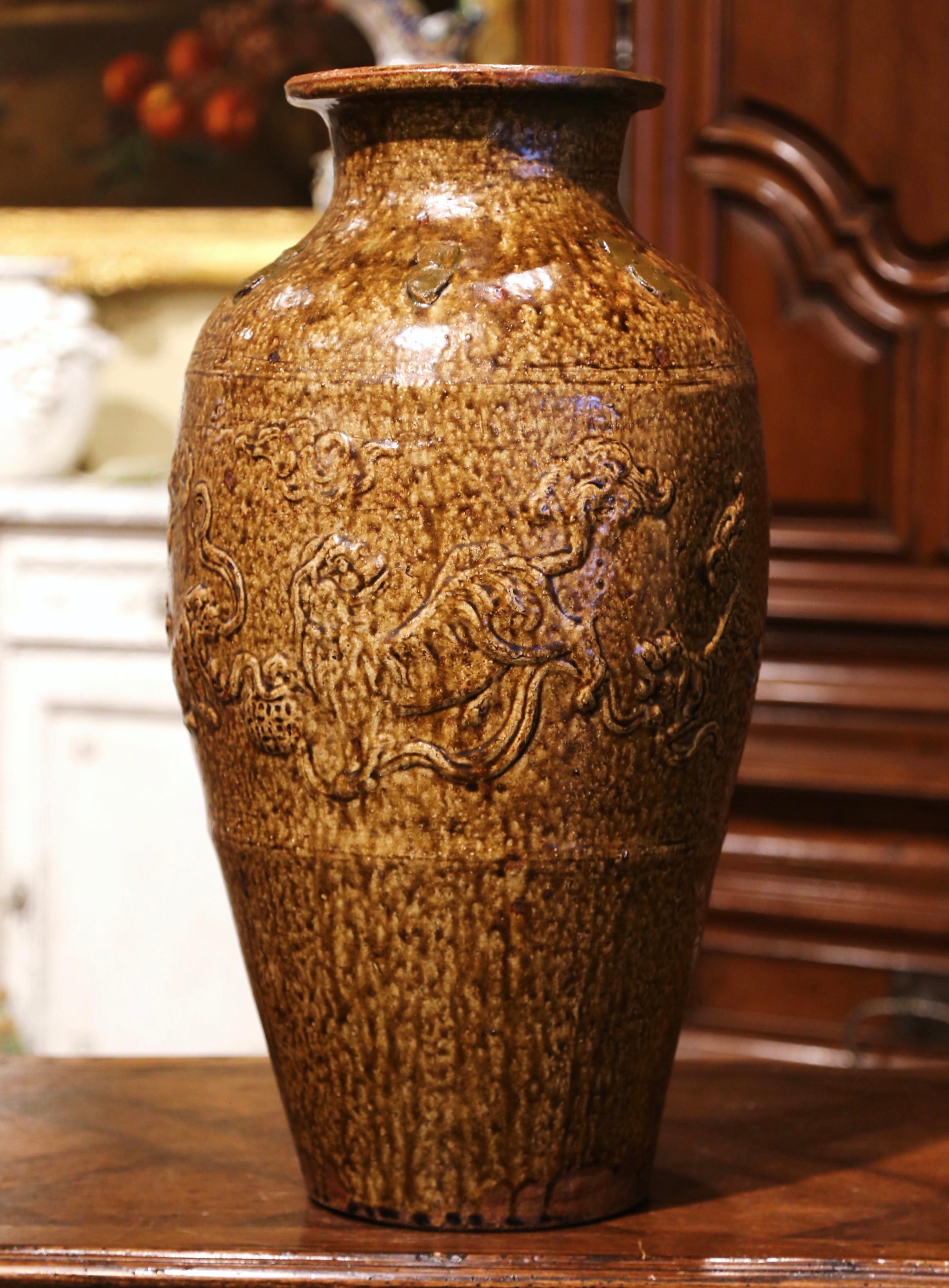 Spanisches glasiertes und bemaltes Terrakotta-Olivgefäß mit Vogelmotiven aus dem 19. Jahrhundert (Töpferwaren) im Angebot